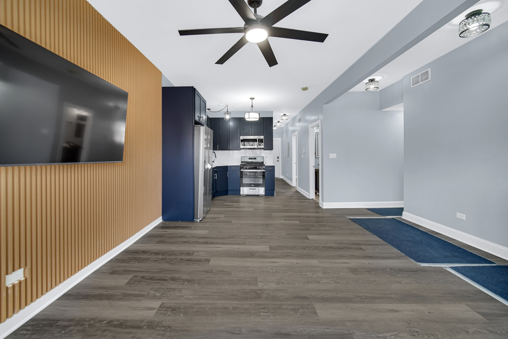 7346 S Peoria Street