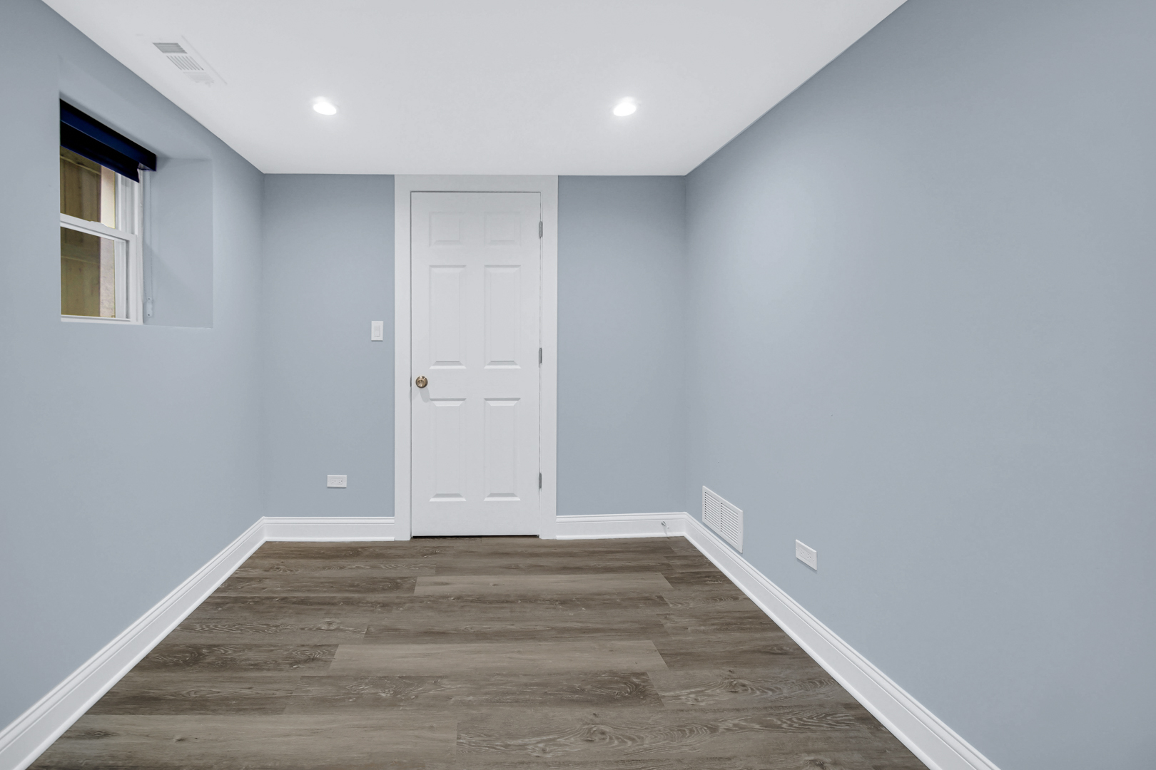 7346 S Peoria Street