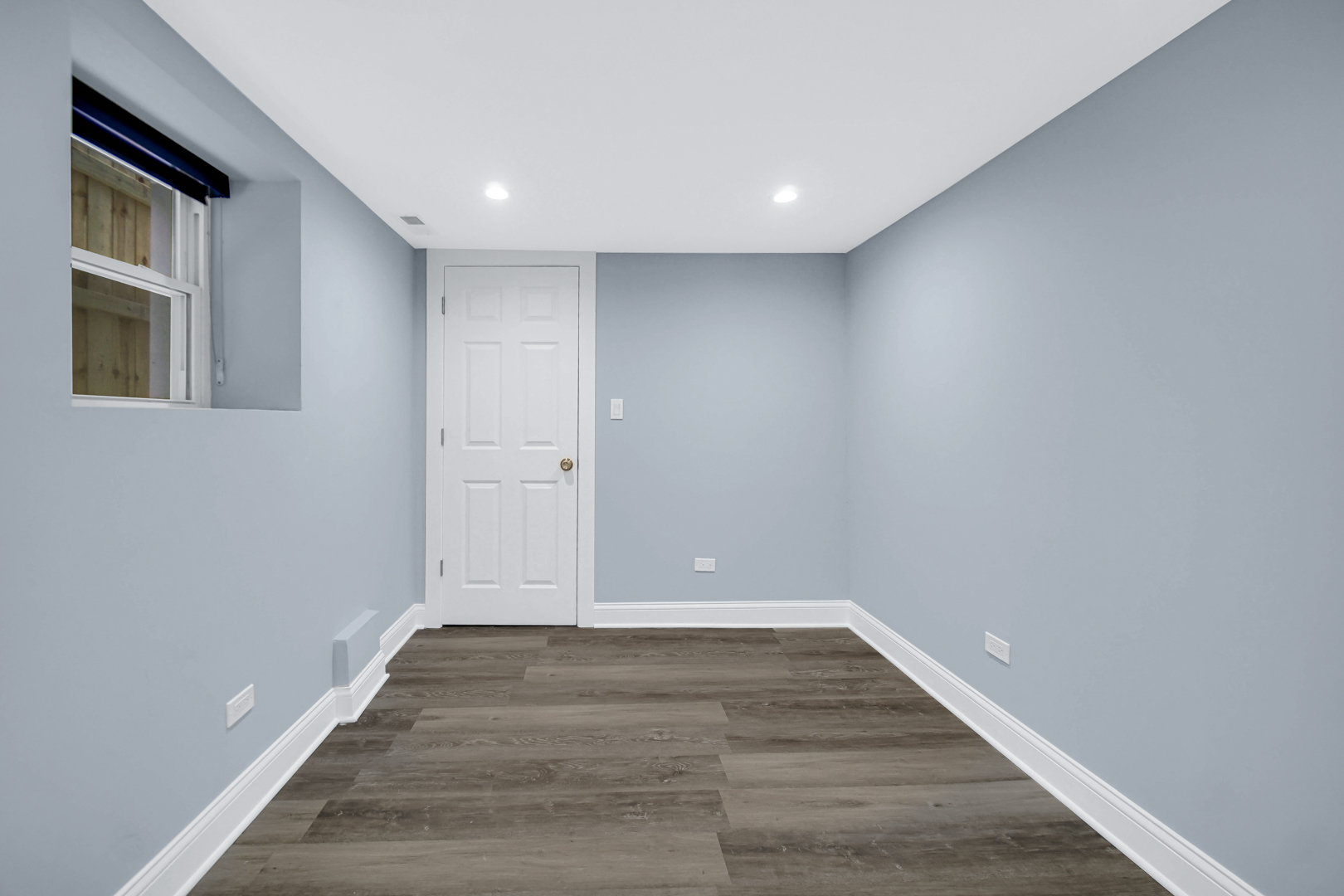 7346 S Peoria Street