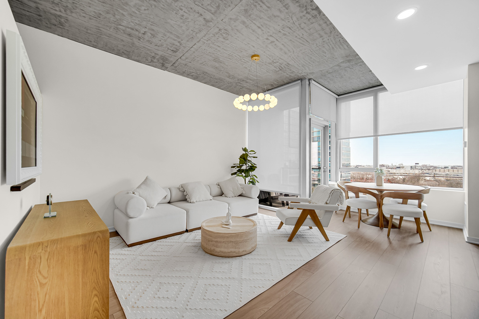 1345 S Wabash Avenue Unit: 901