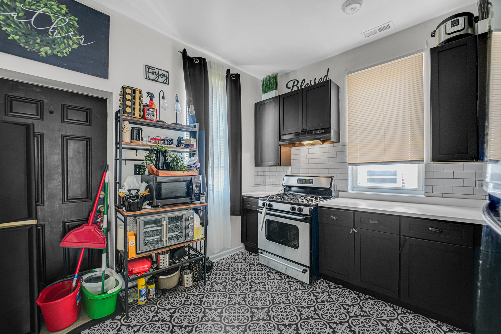 7222 S Rhodes Avenue