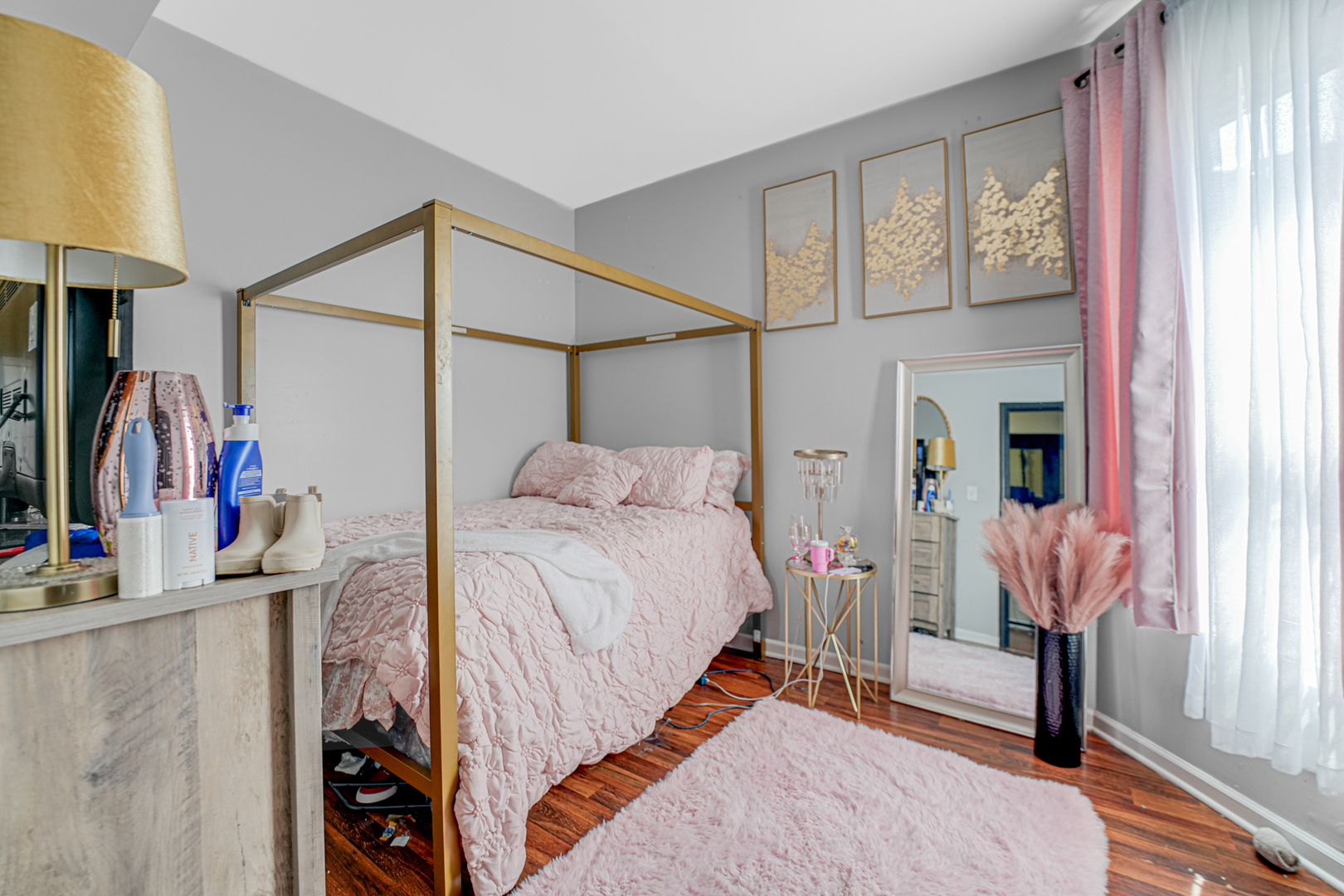 7222 S Rhodes Avenue