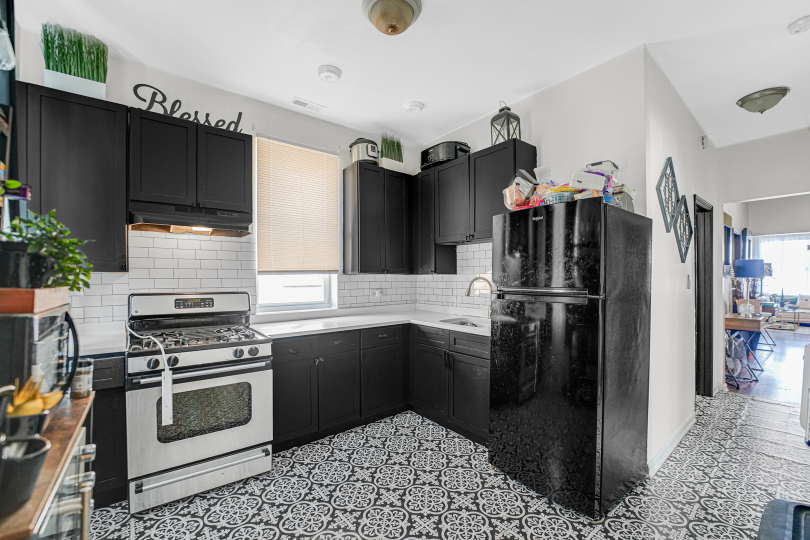 7222 S Rhodes Avenue