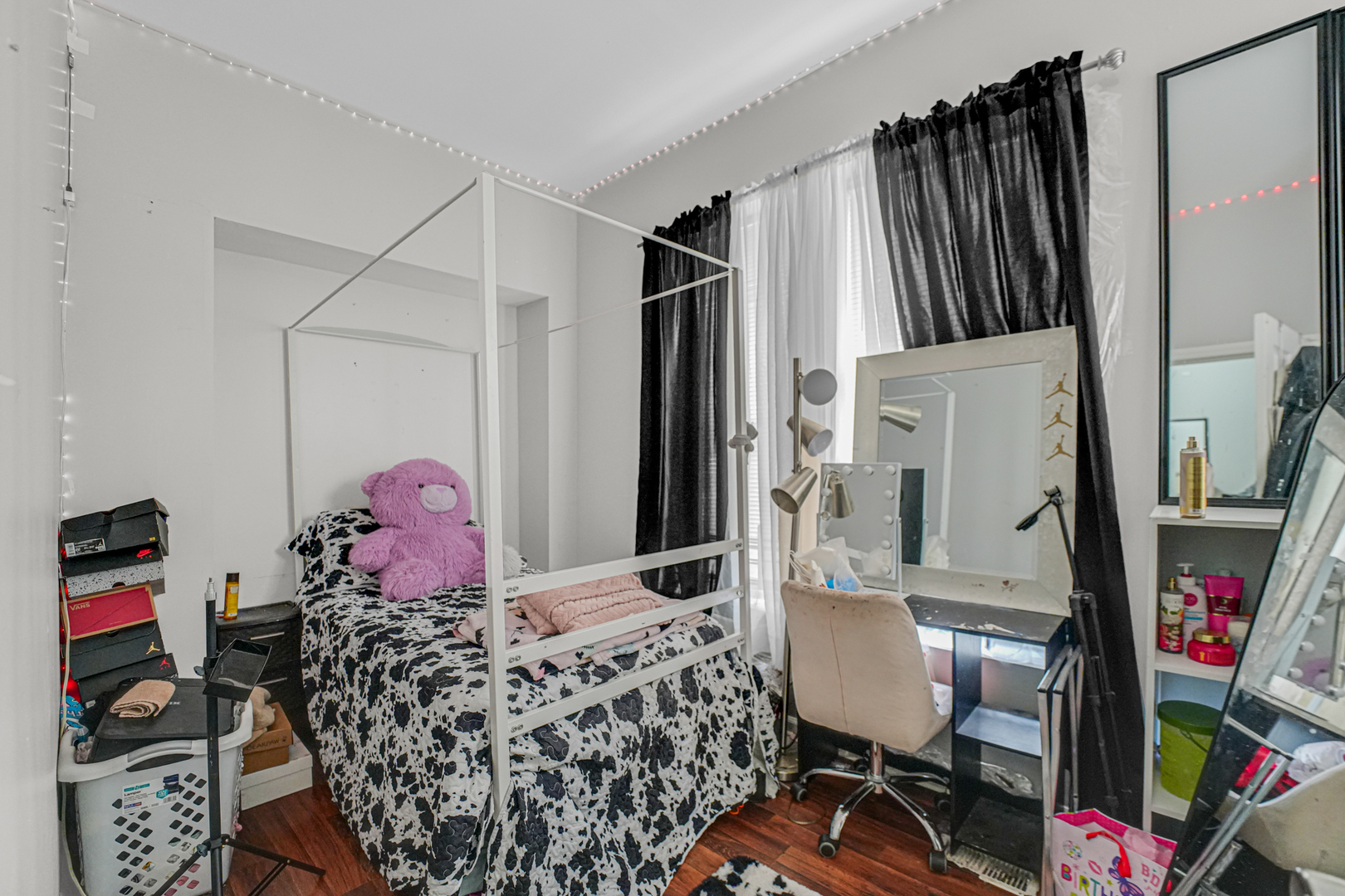 7222 S Rhodes Avenue