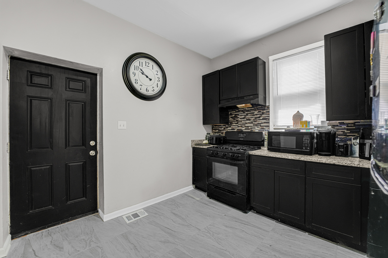 7222 S Rhodes Avenue