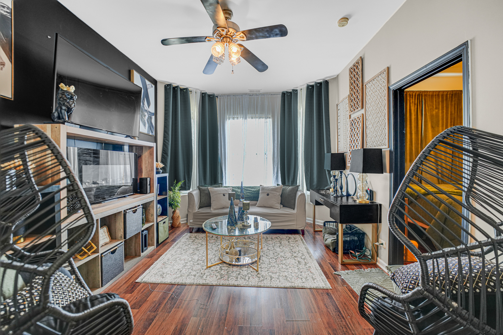 7222 S Rhodes Avenue