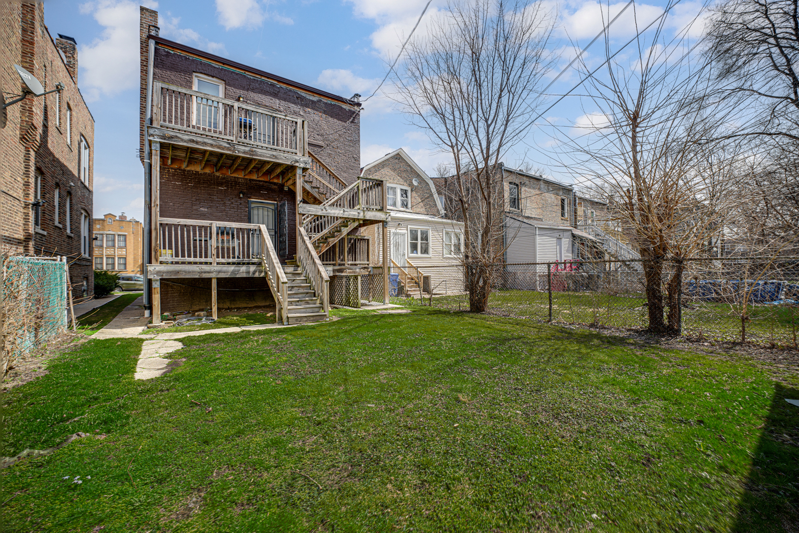 7222 S Rhodes Avenue