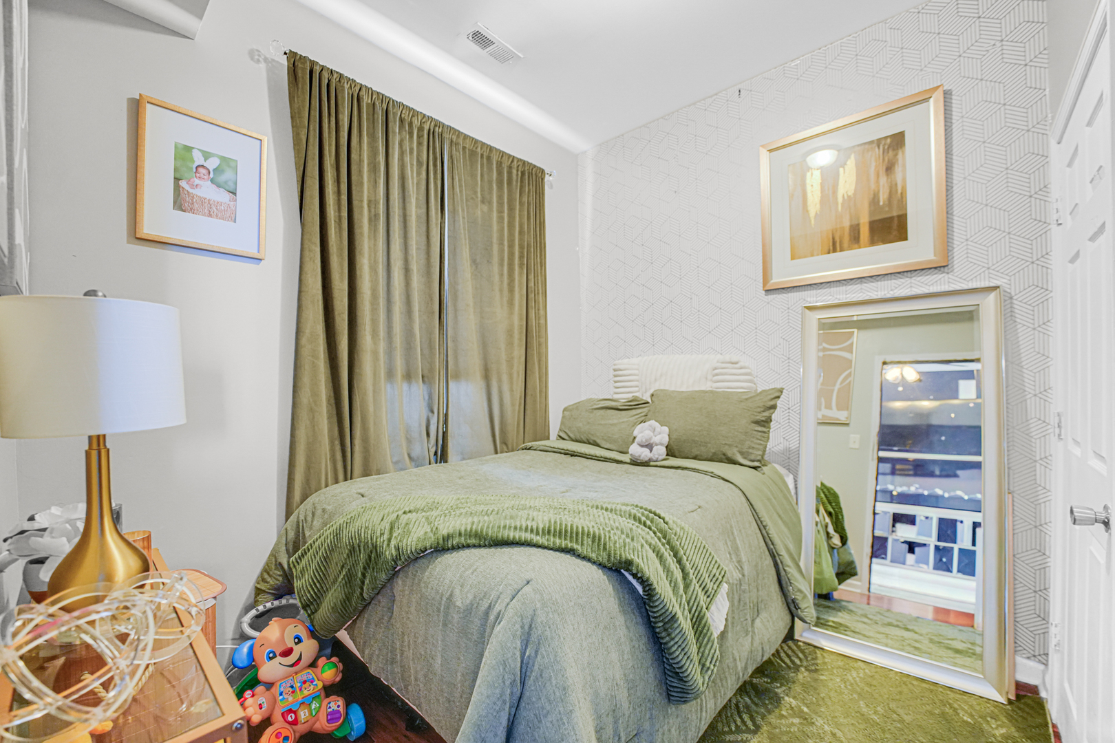 7222 S Rhodes Avenue