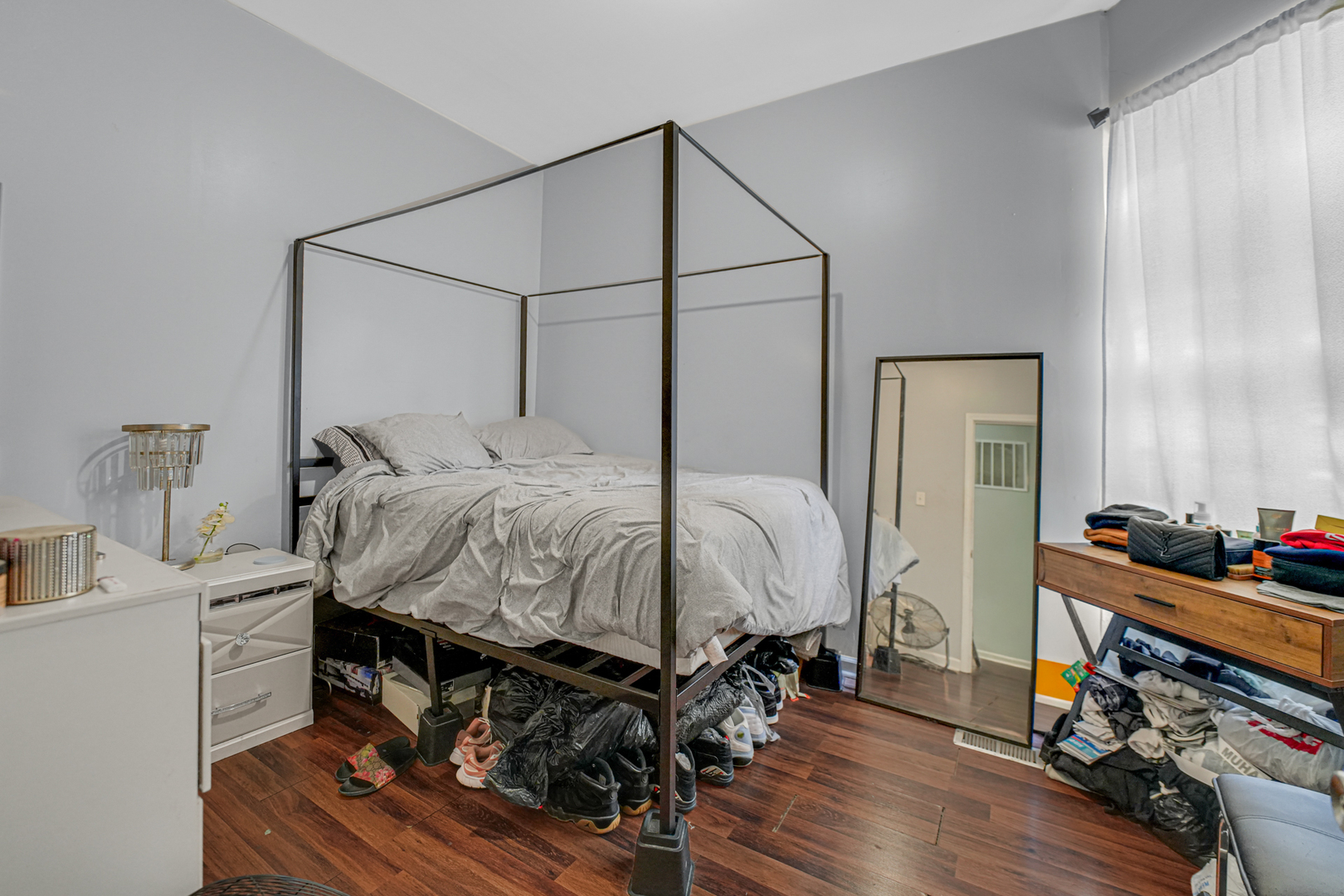 7222 S Rhodes Avenue