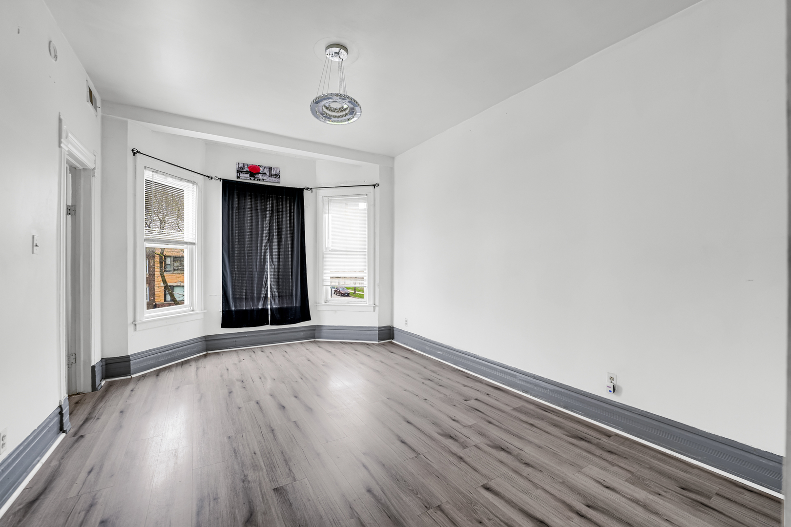 4203 W MAYPOLE Avenue