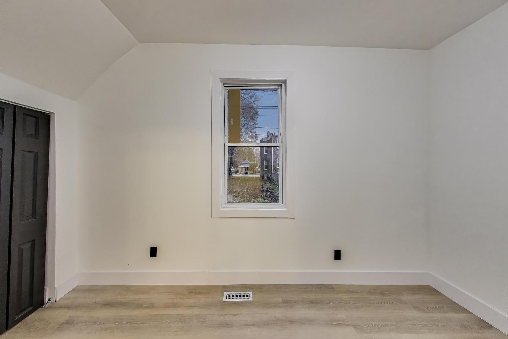 1117 W 57th Street