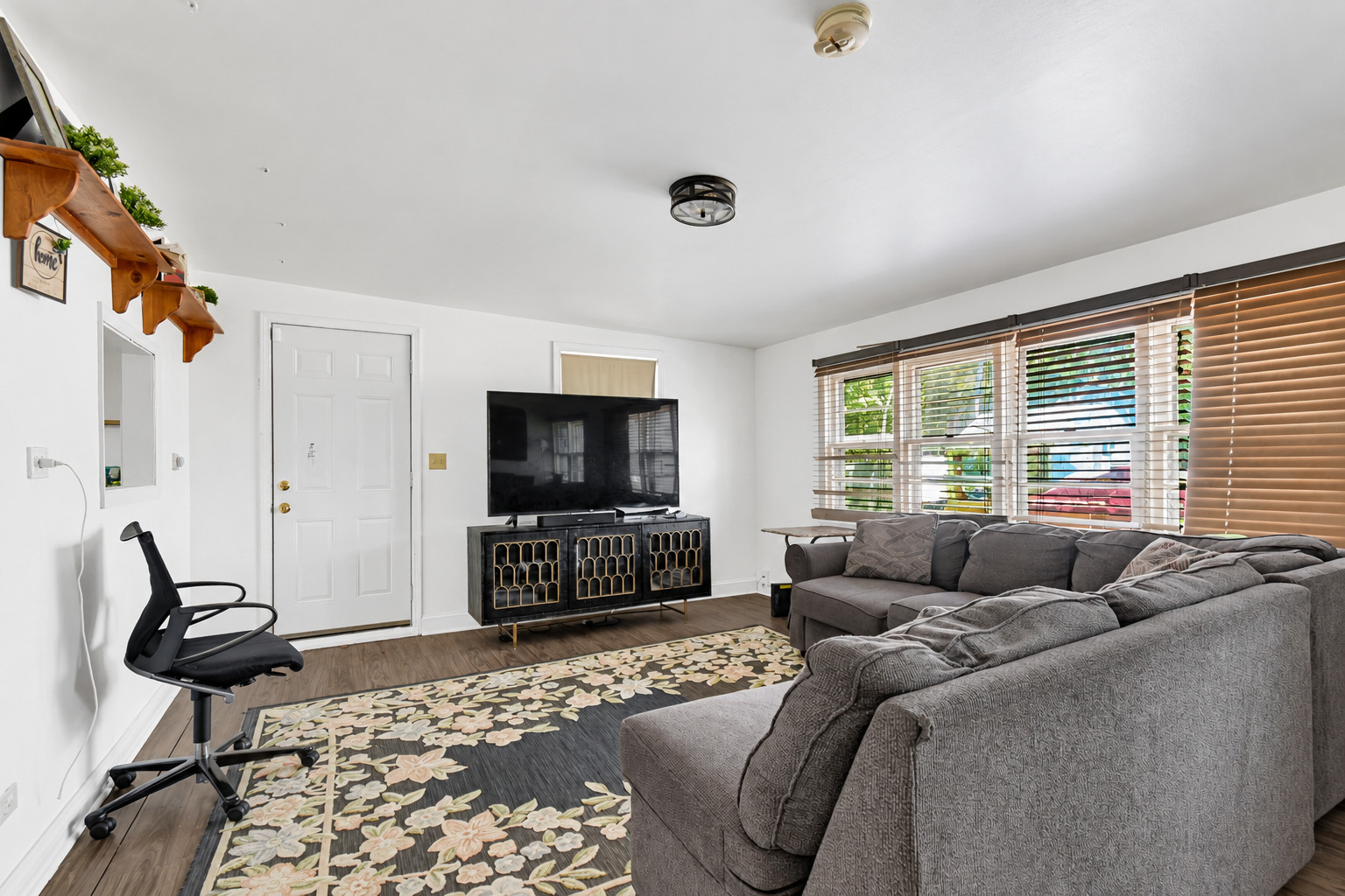 345 Indianwood Boulevard