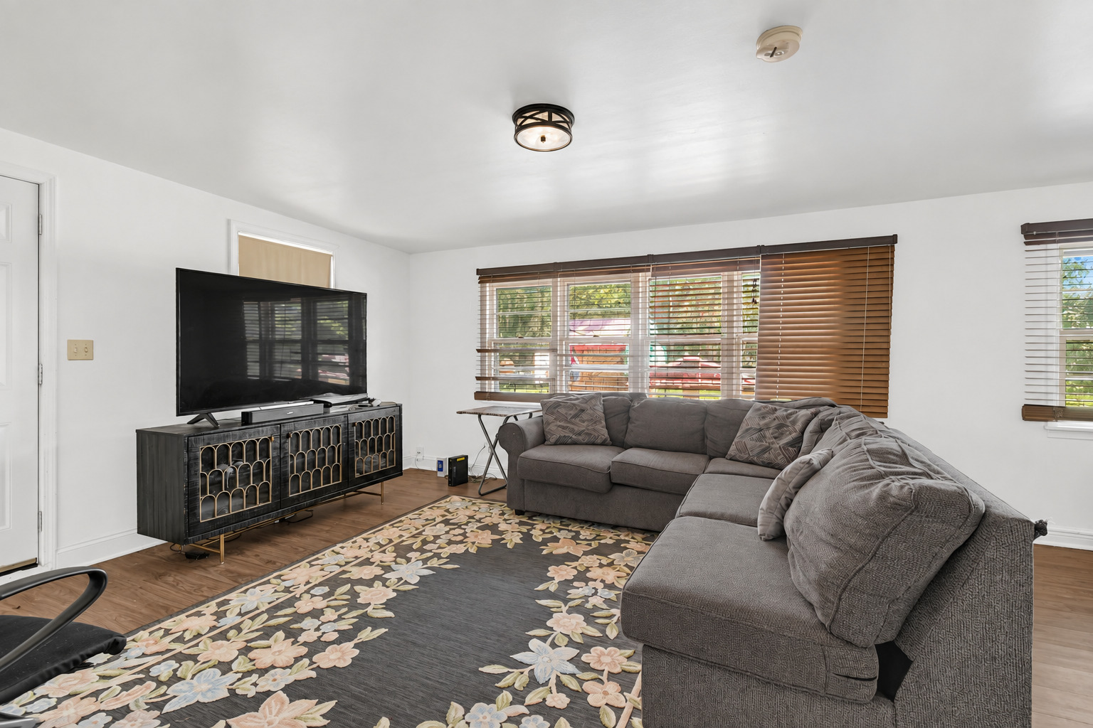 345 Indianwood Boulevard