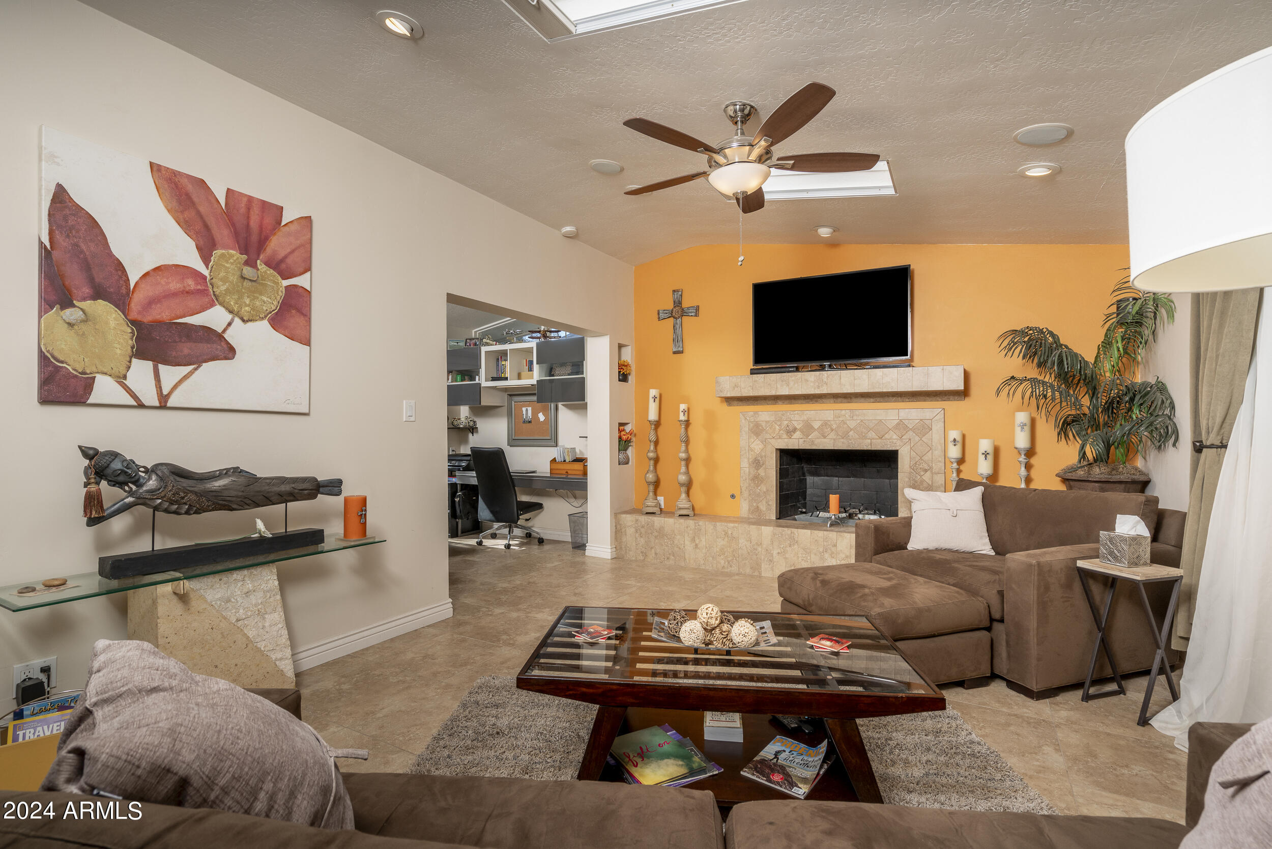 7513 E Highland Avenue