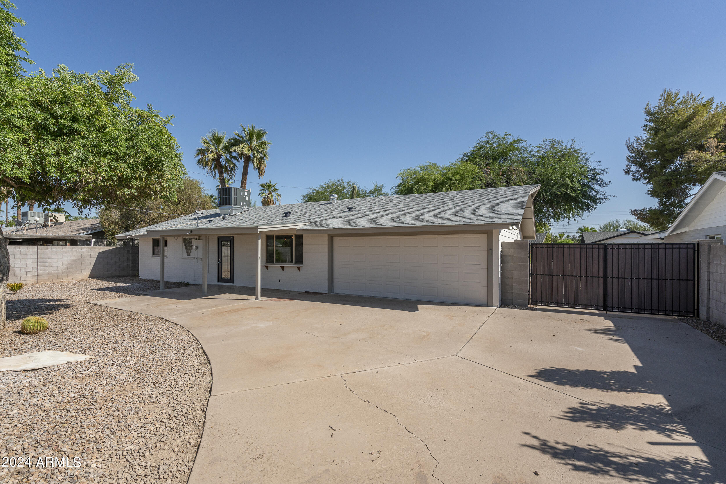 8308 E Meadowbrook Avenue