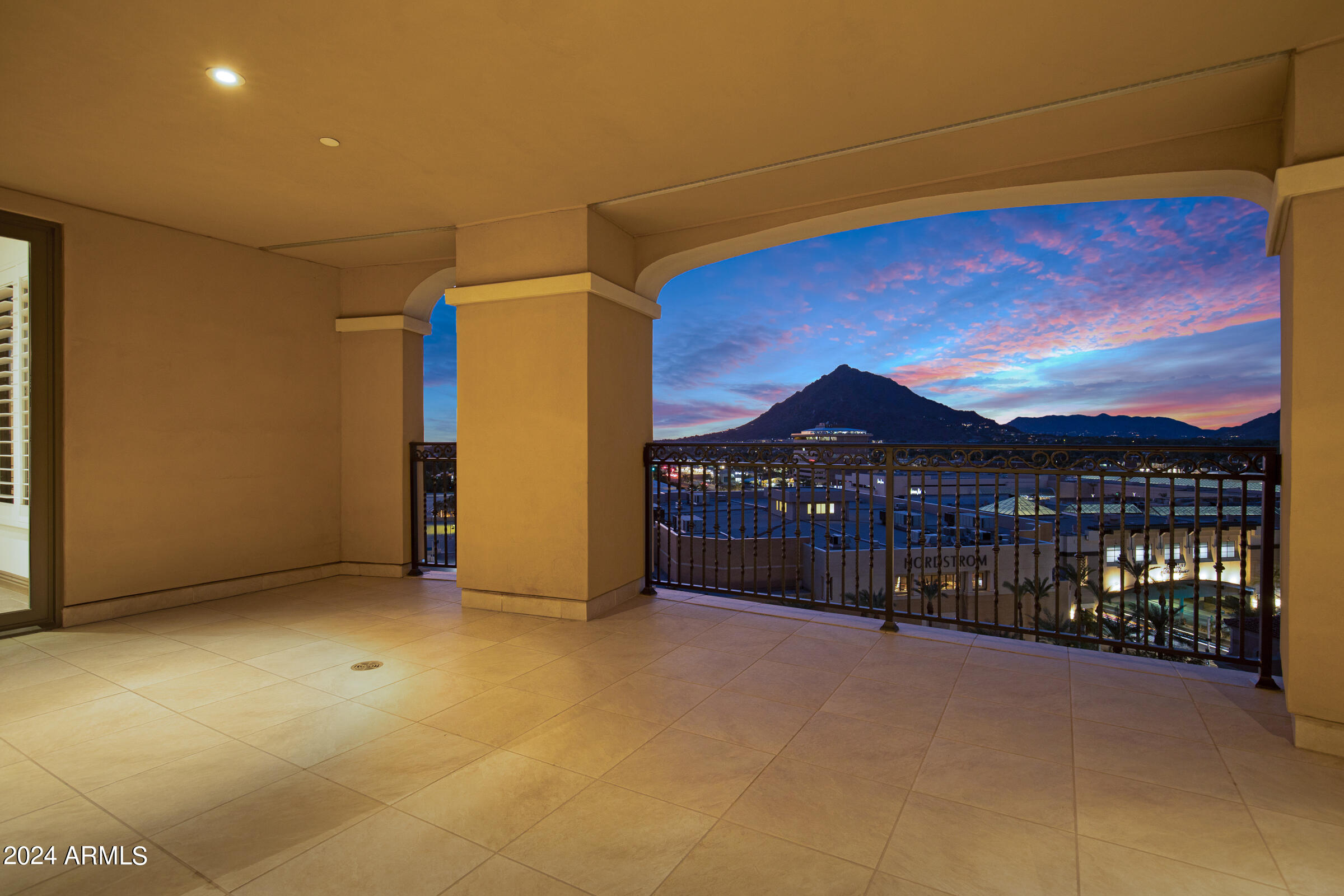 7175 E CAMELBACK Road, 1201