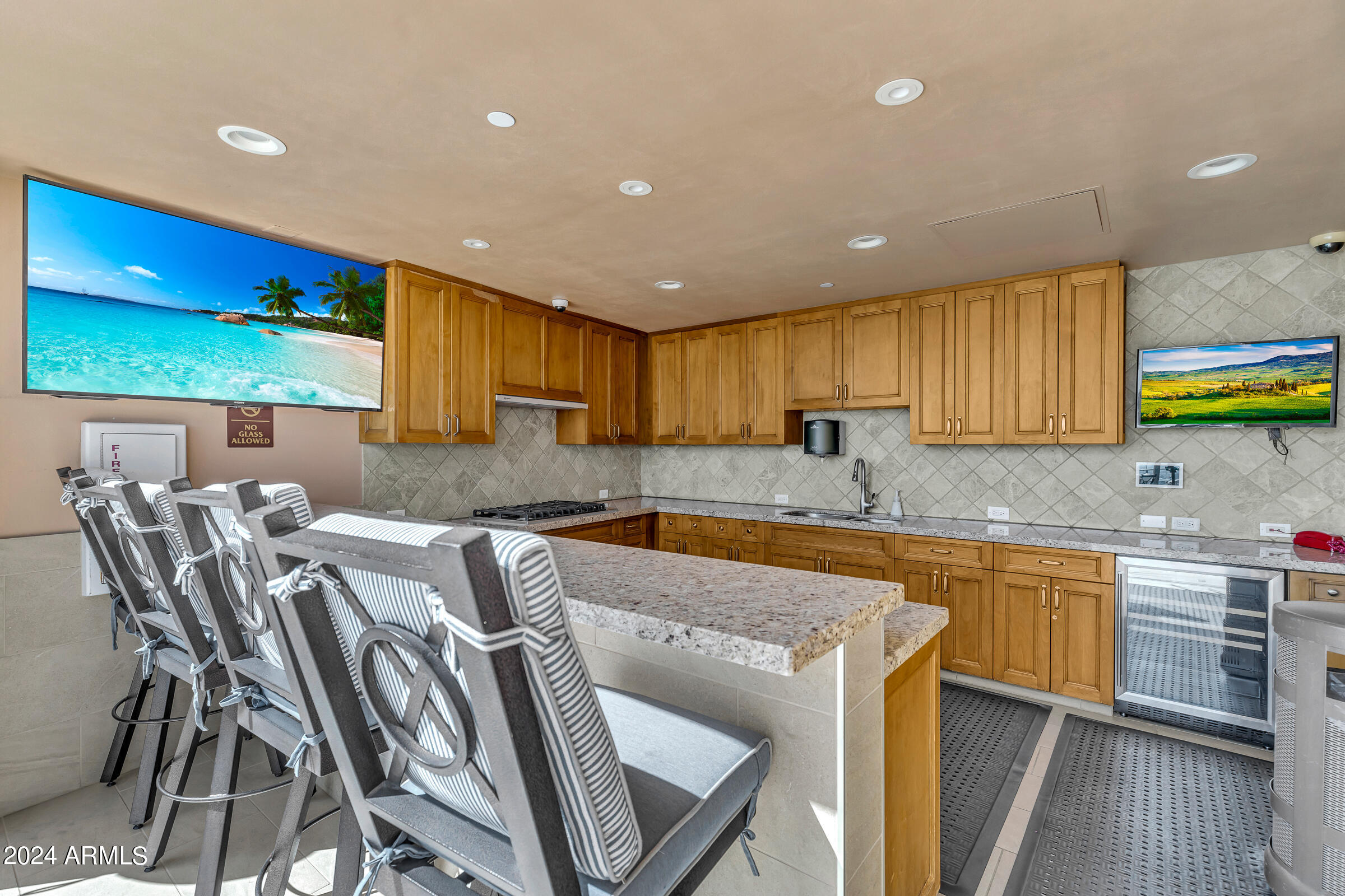 7175 E CAMELBACK Road, 1201
