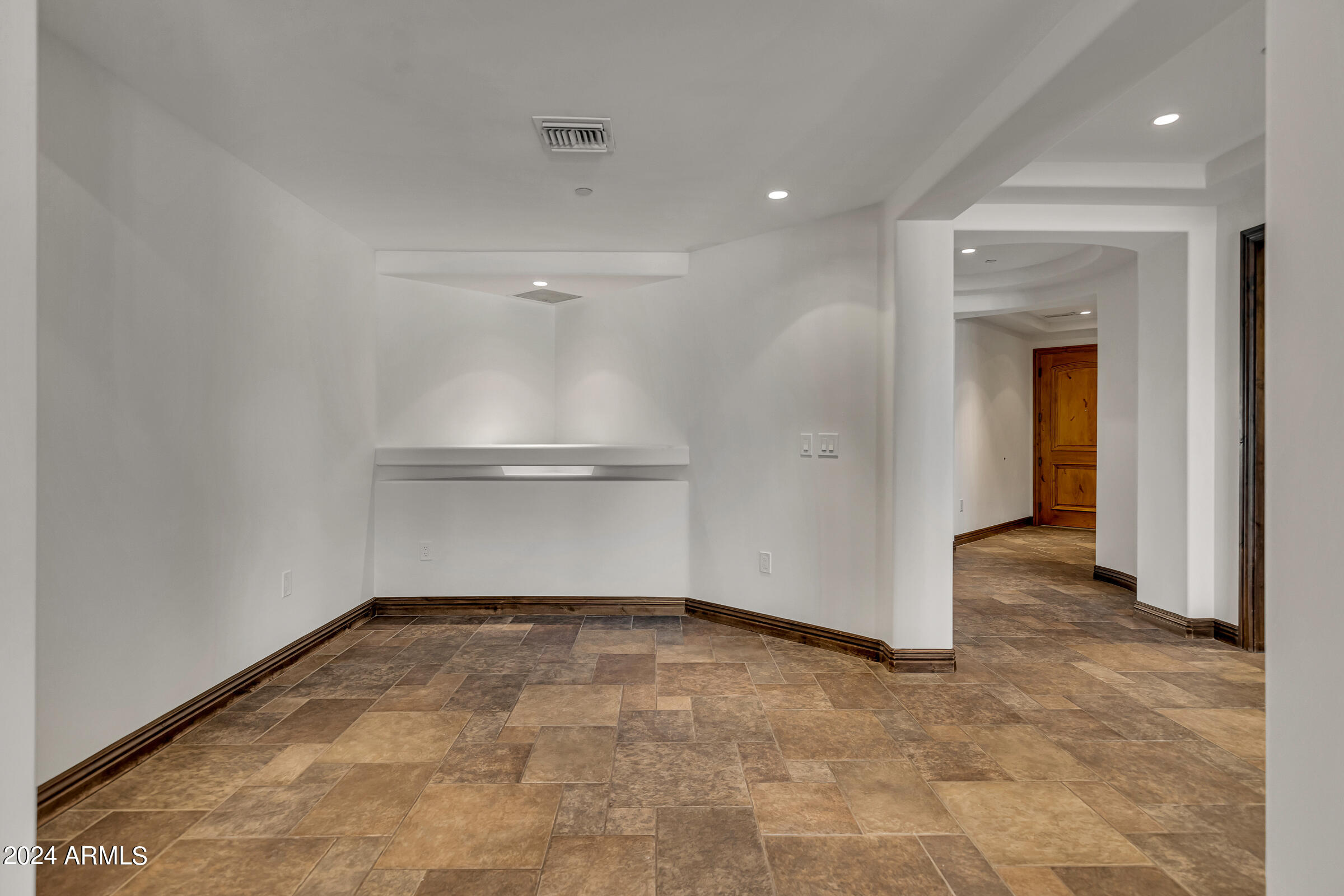 7175 E CAMELBACK Road, 1201