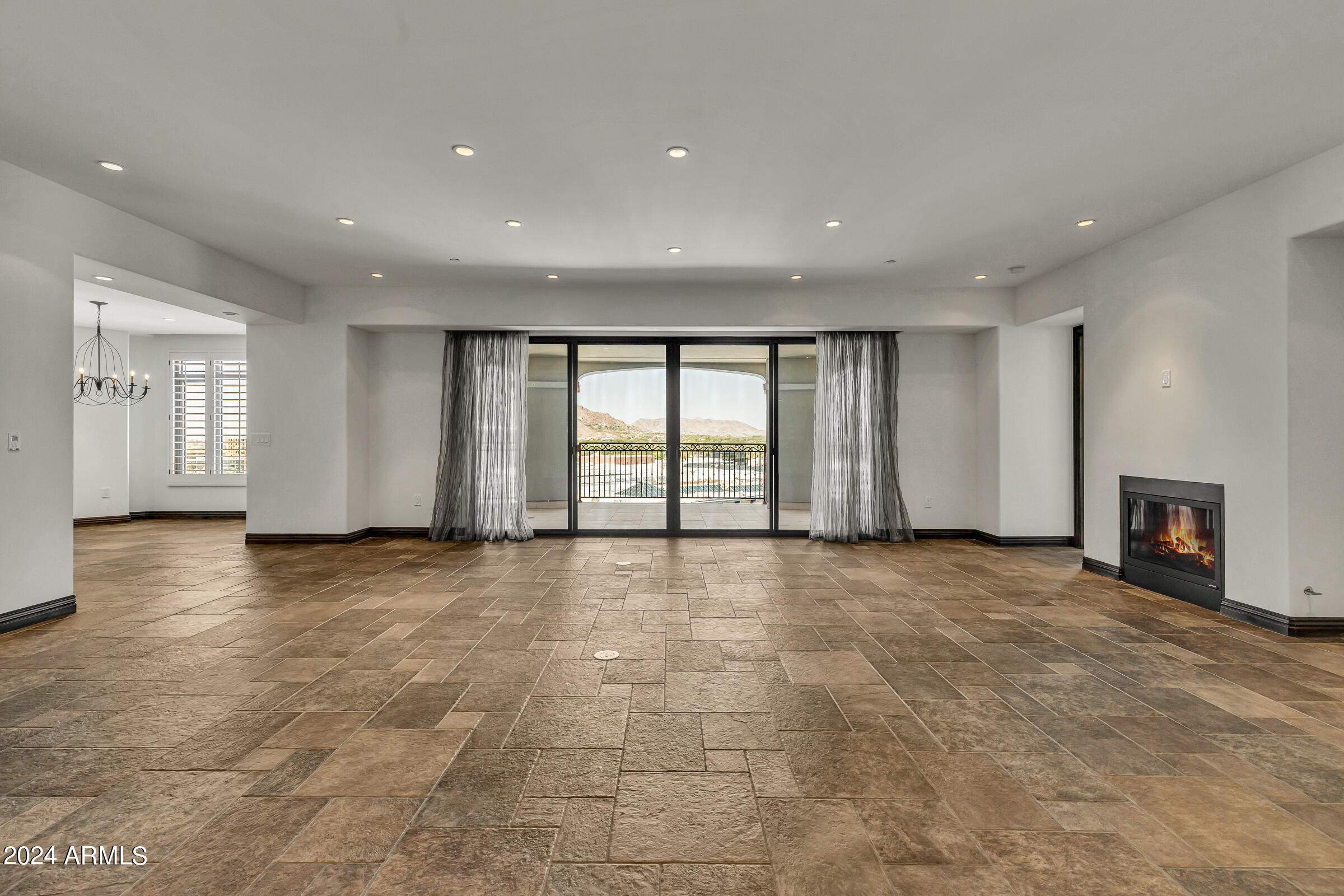 7175 E CAMELBACK Road, 1201