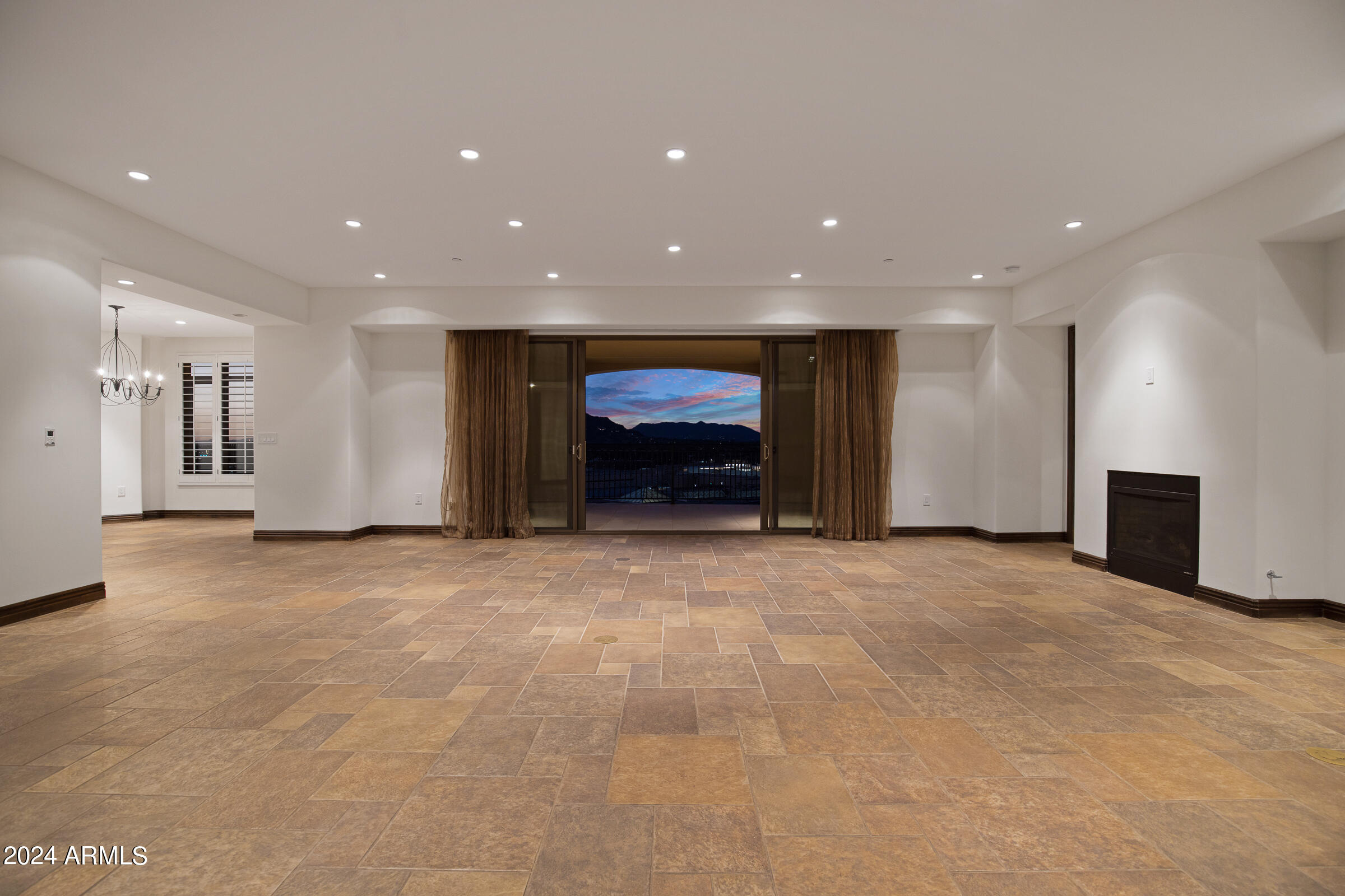 7175 E CAMELBACK Road, 1201