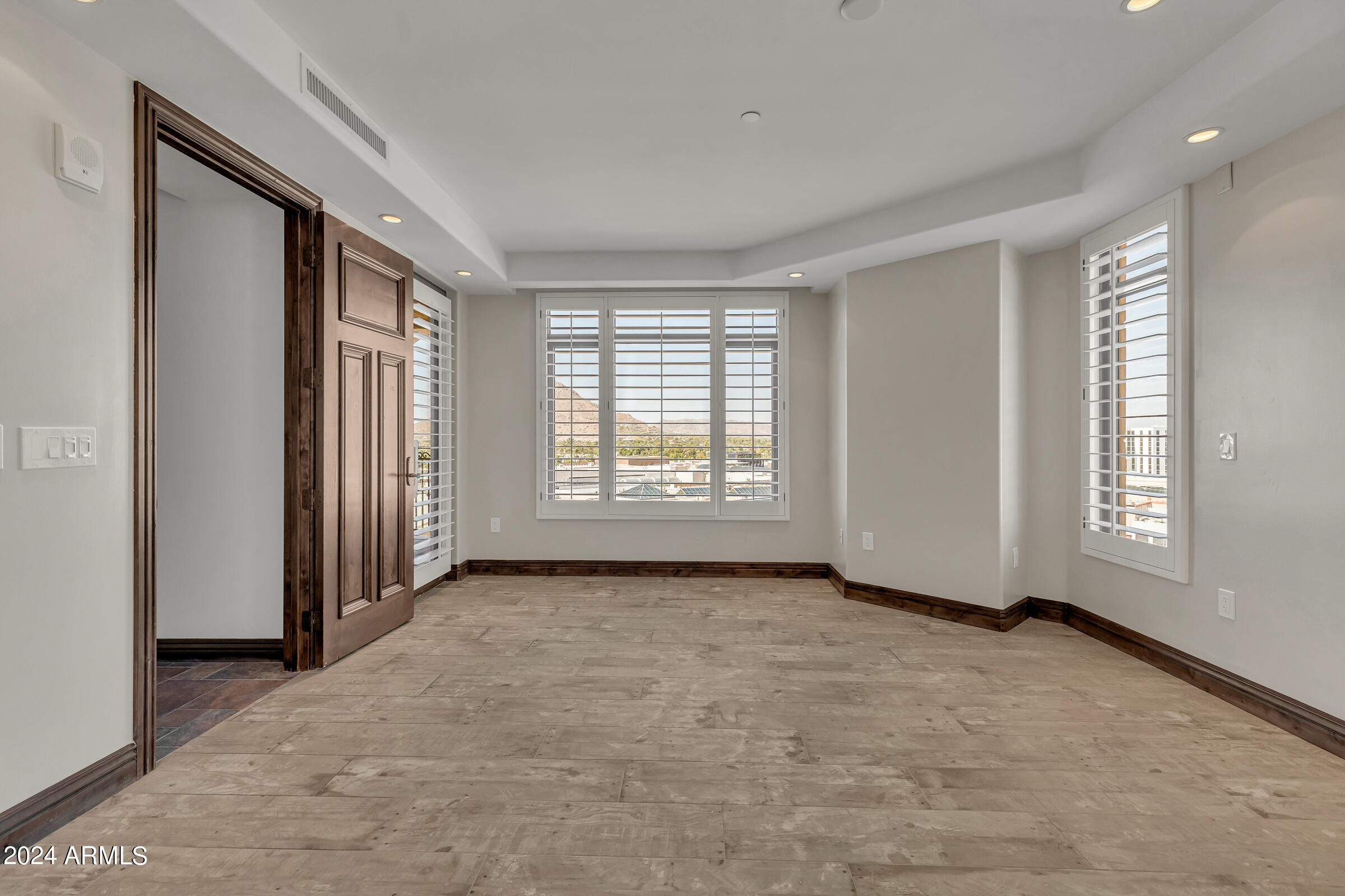 7175 E CAMELBACK Road, 1201