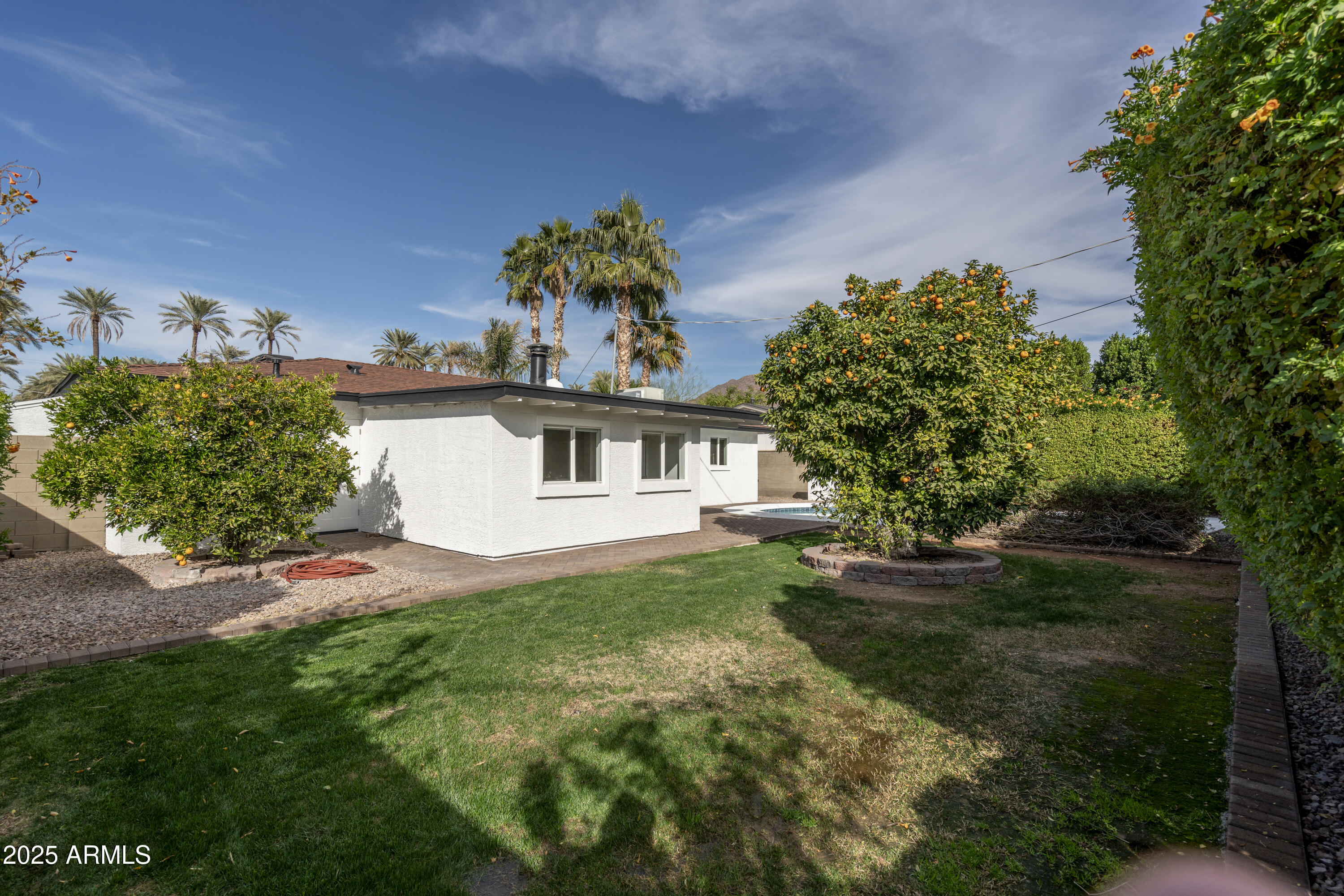 4307 E TURNEY Avenue
