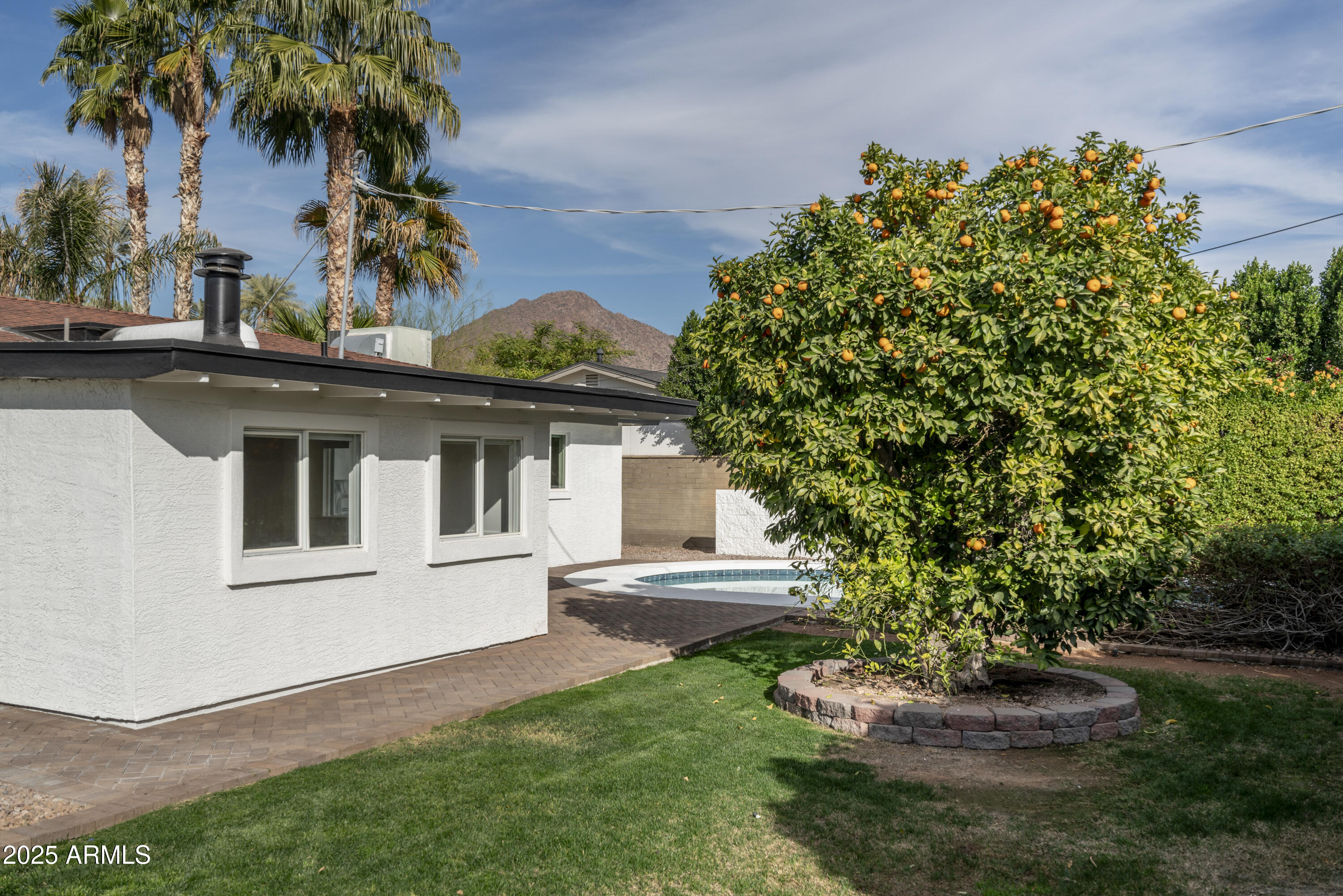 4307 E TURNEY Avenue