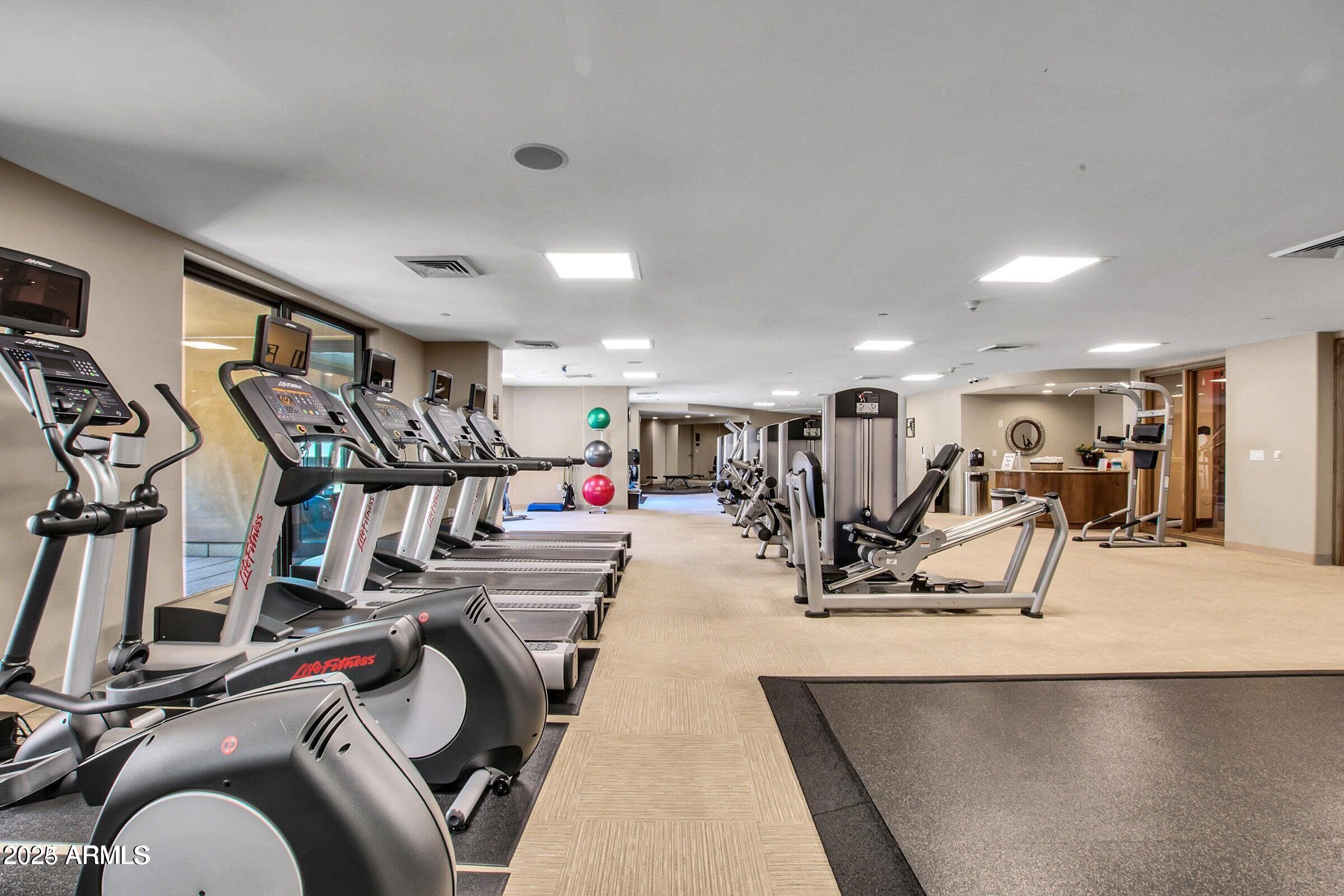 7175 E Camelback Road, 601
