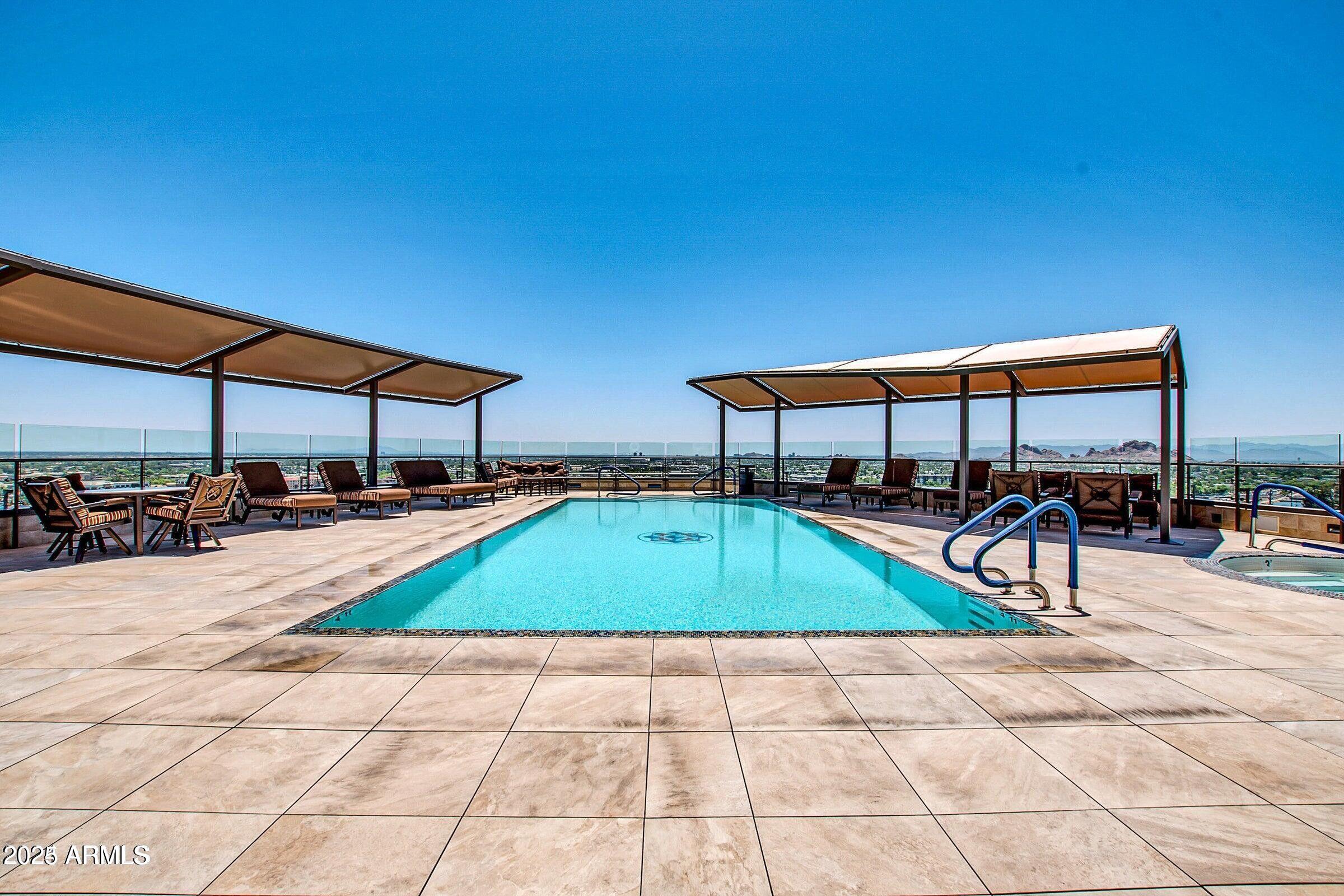 7175 E Camelback Road, 601