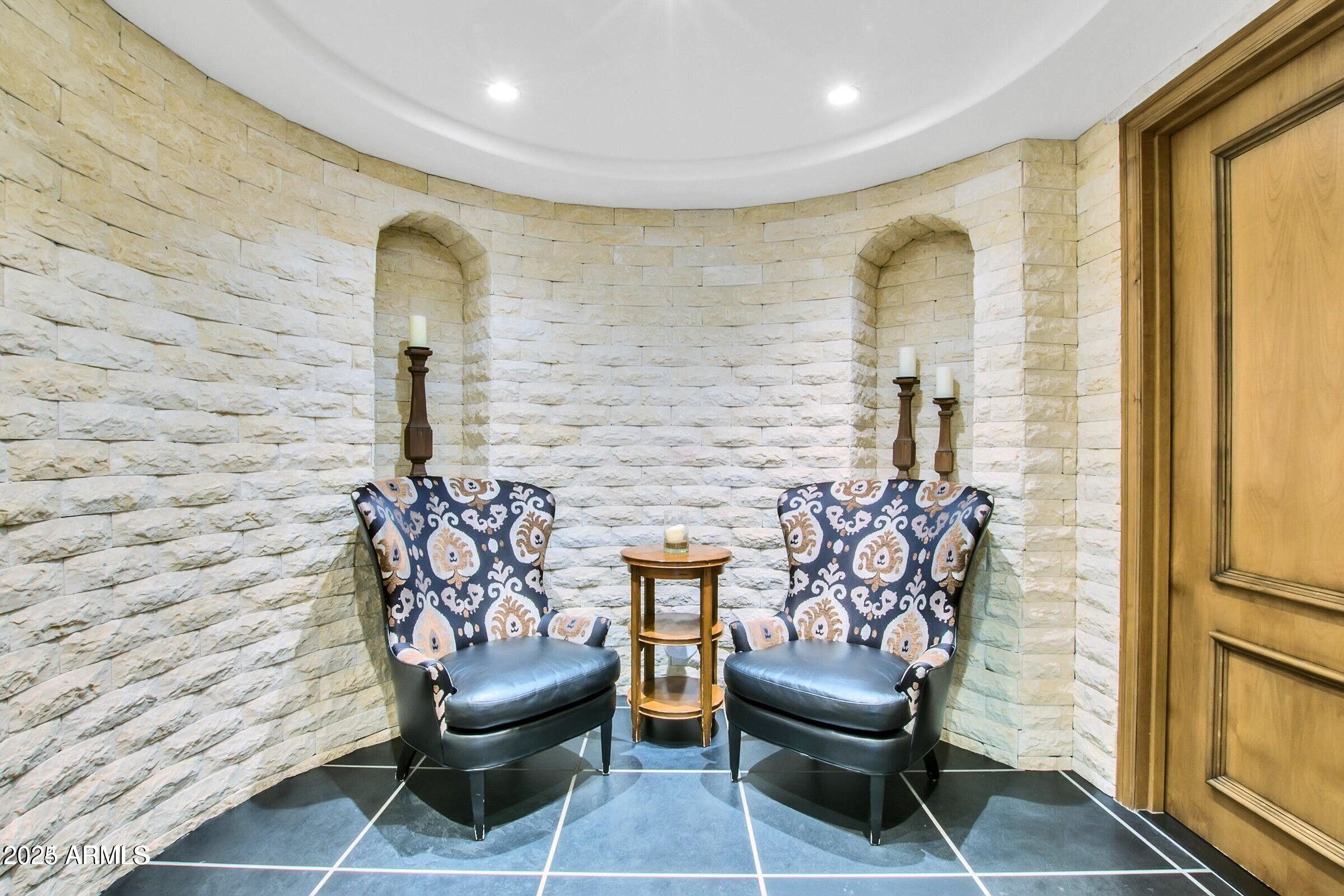 7175 E Camelback Road, 601