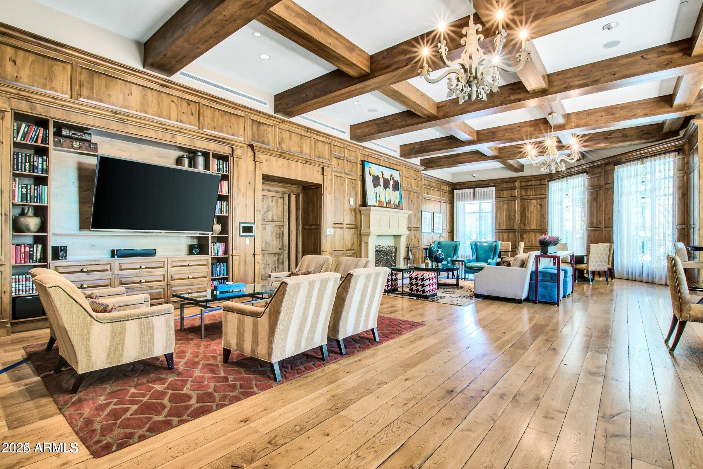 7175 E Camelback Road, 601