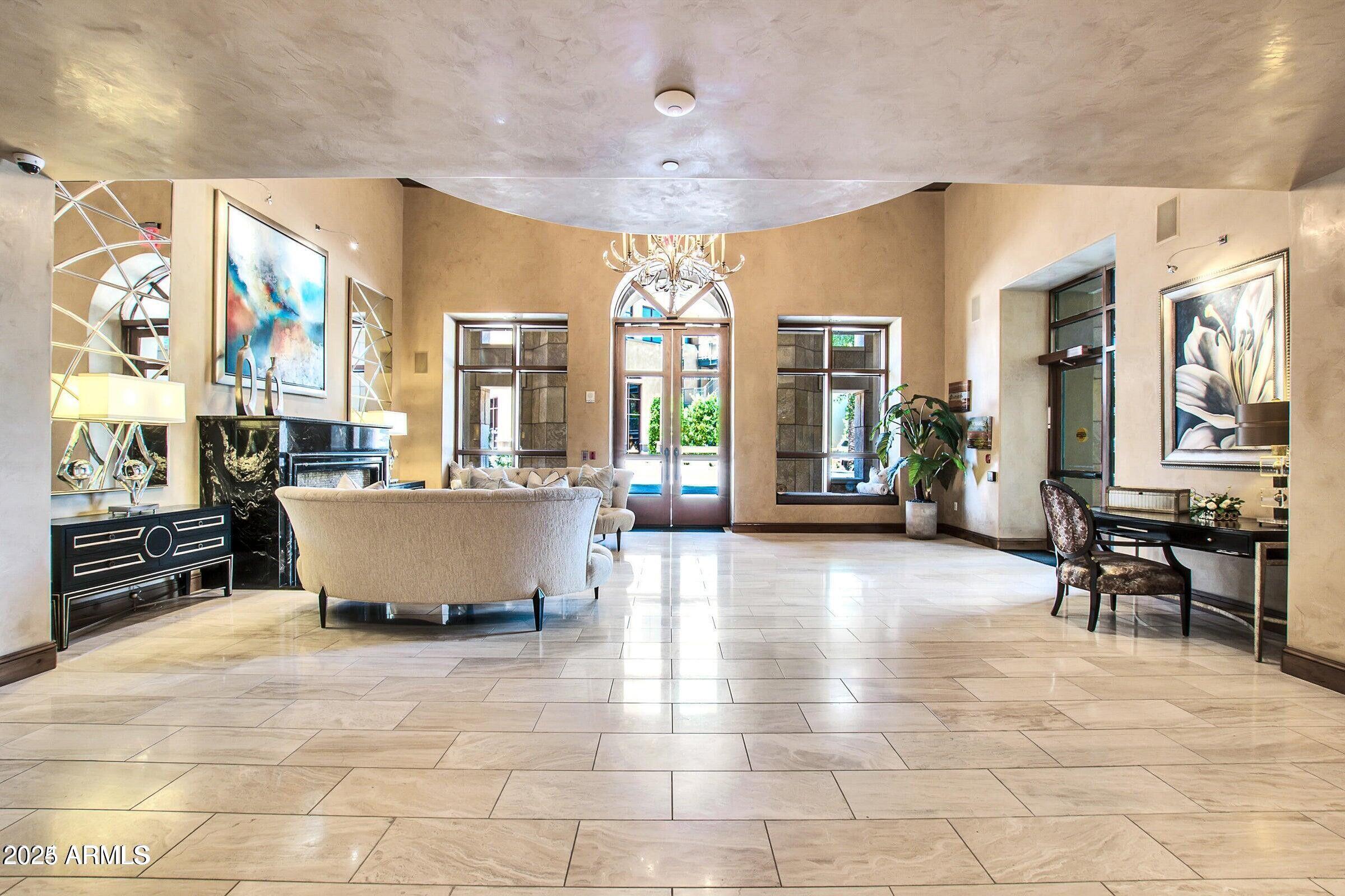 7175 E Camelback Road, 601