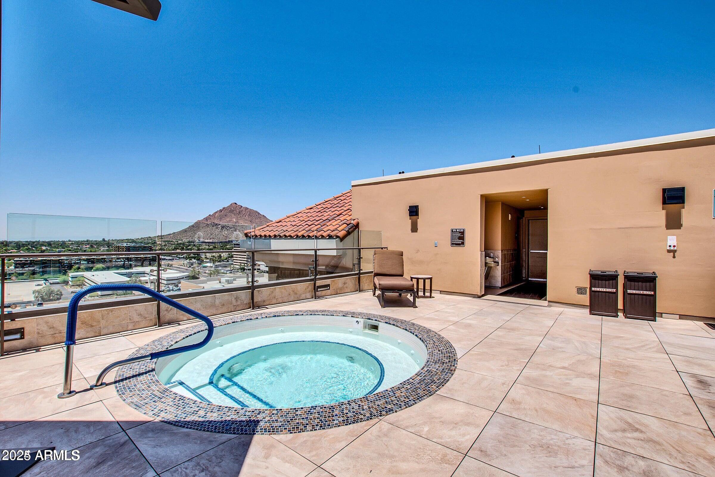 7175 E Camelback Road, 601