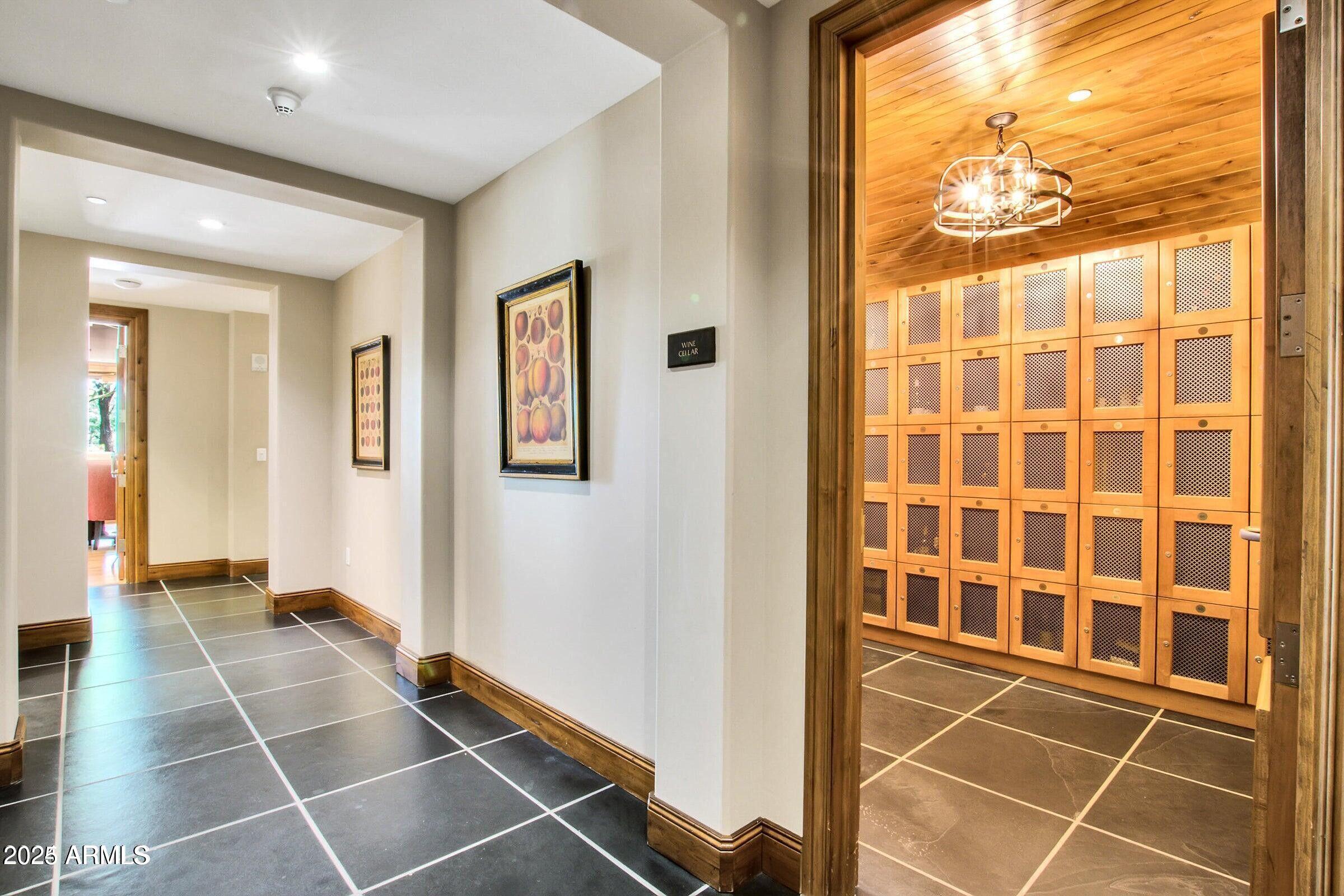7175 E Camelback Road, 601