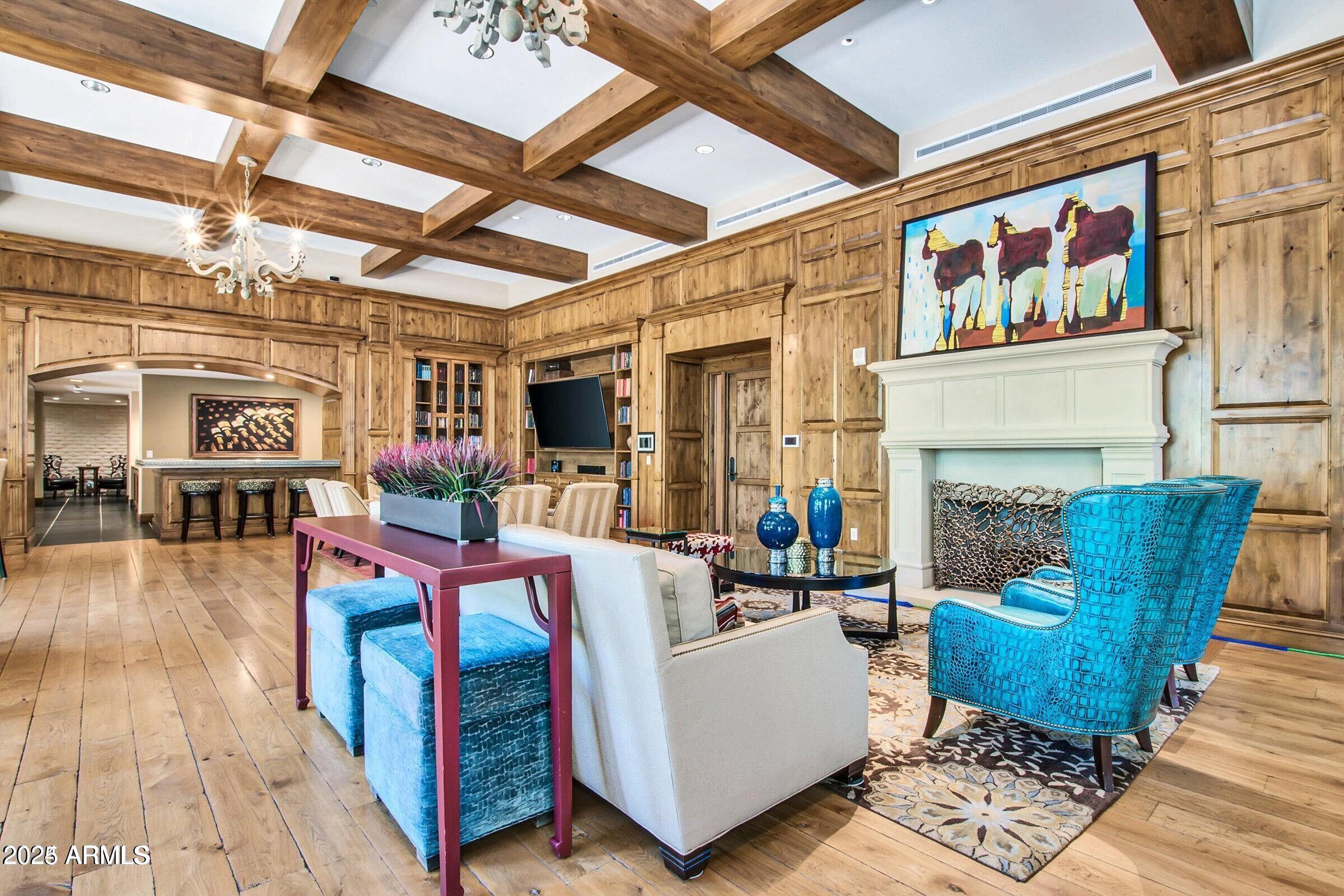 7175 E Camelback Road, 601