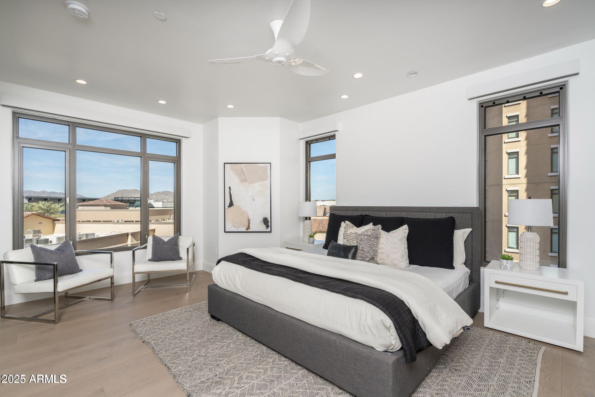 7175 E Camelback Road, 601