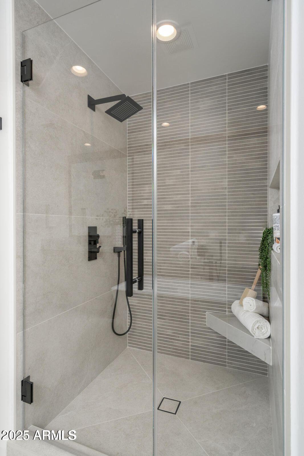 7175 E Camelback Road, 601