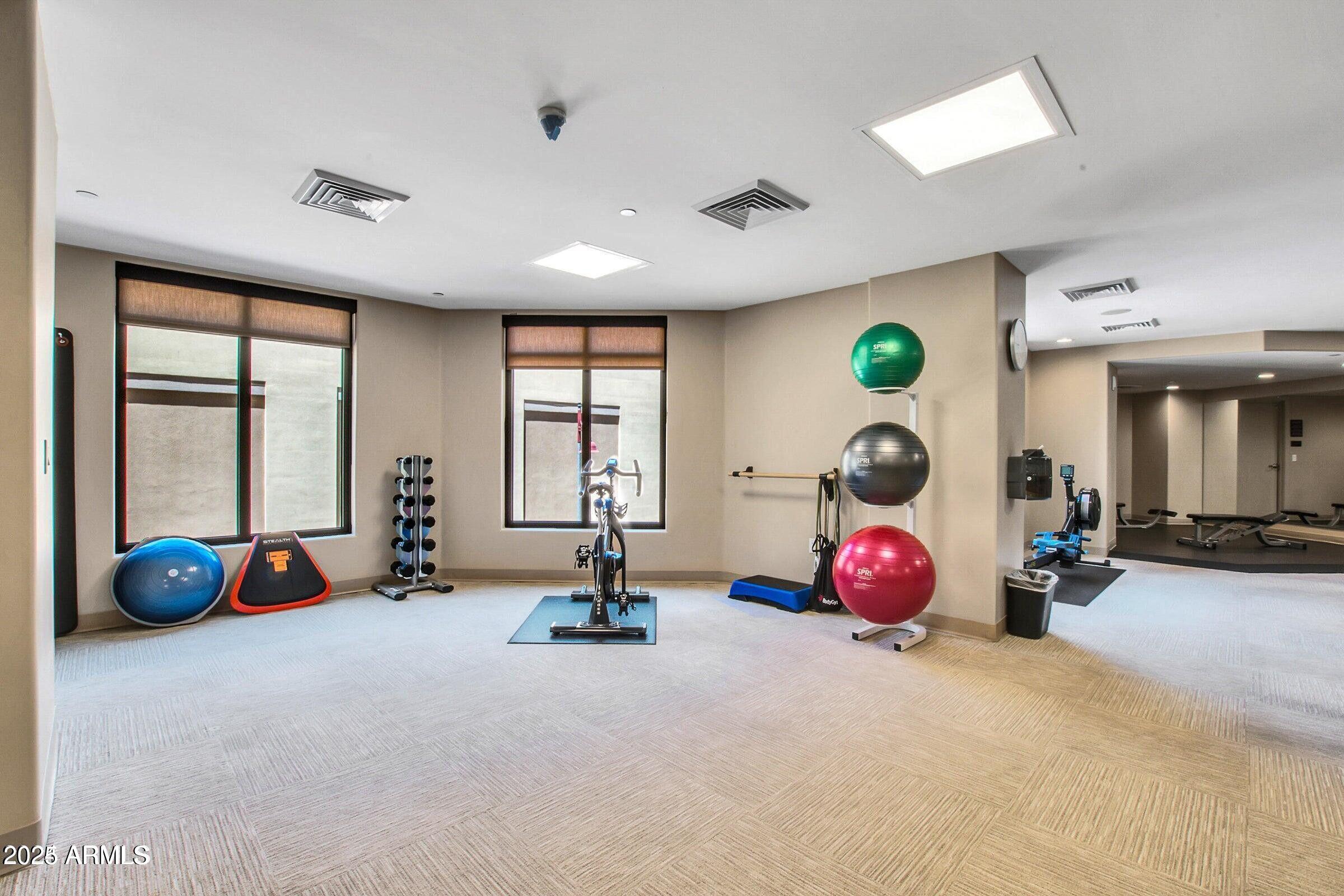 7175 E Camelback Road, 601