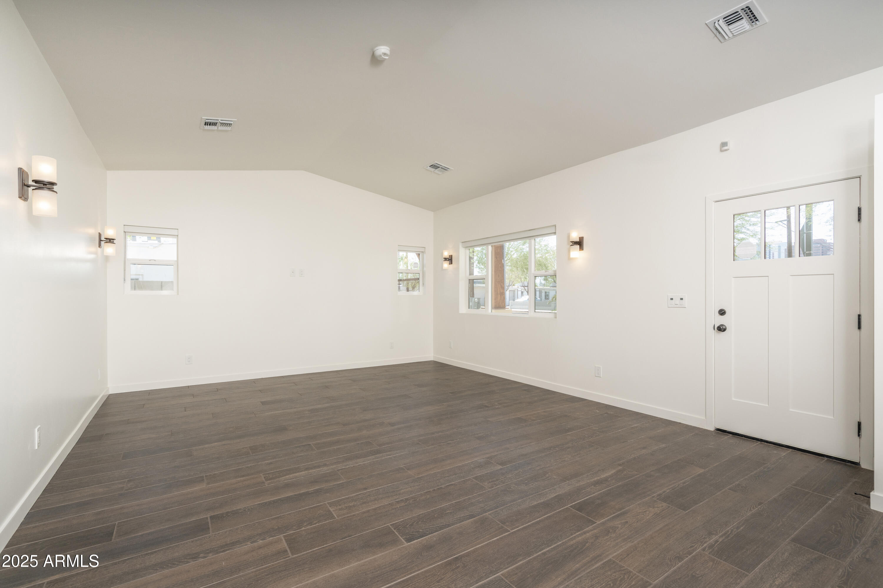 515 N 11TH Street
