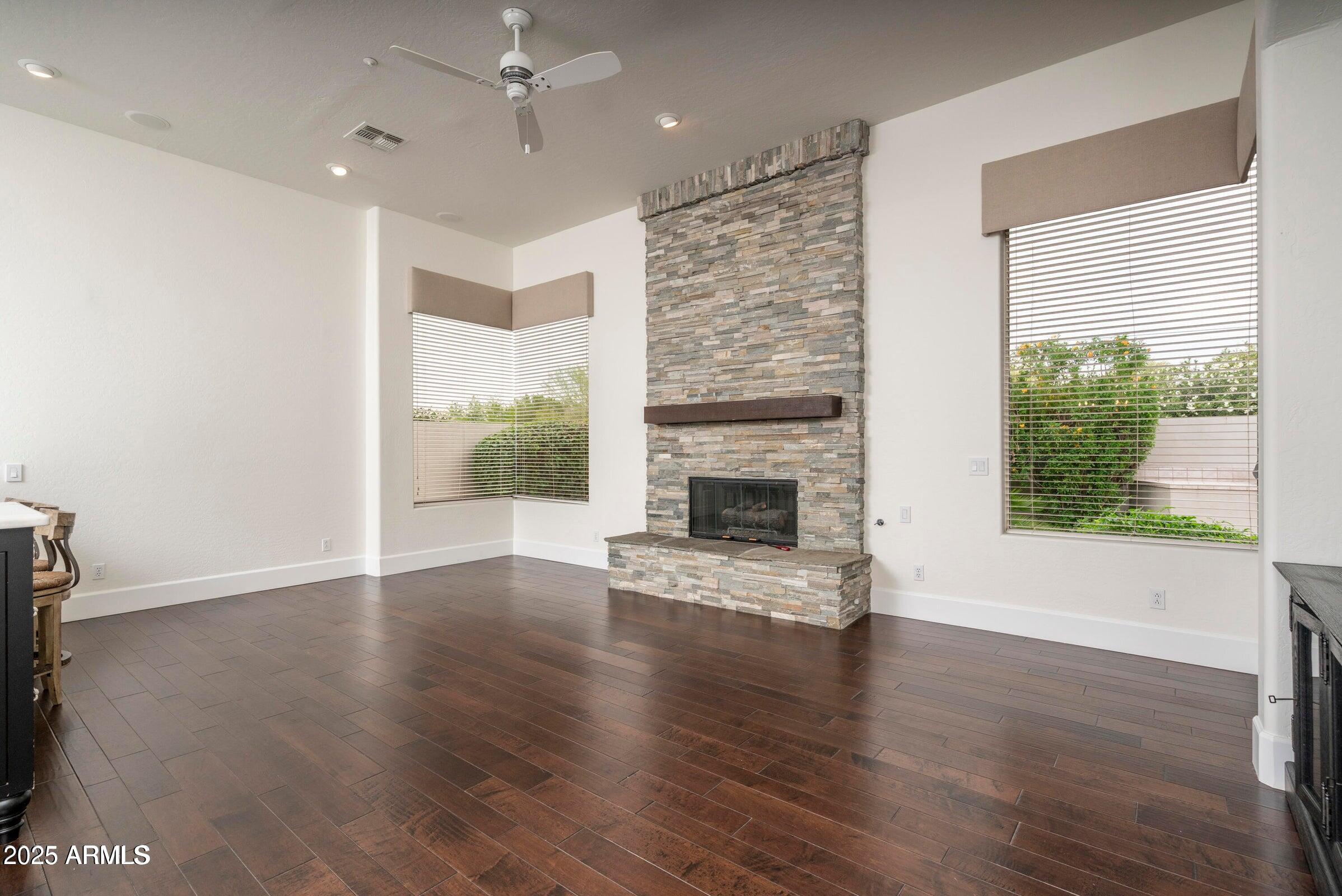 7438 E Cactus Wren Road