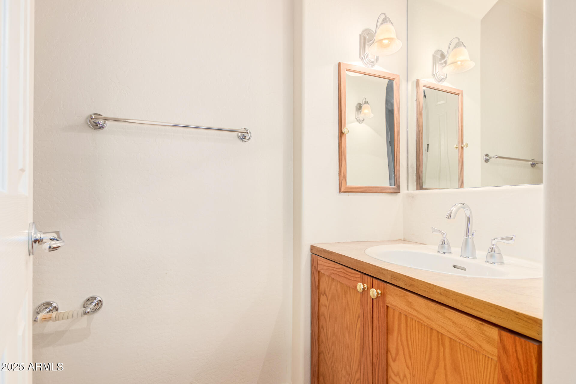 6762 S St Andrews Way