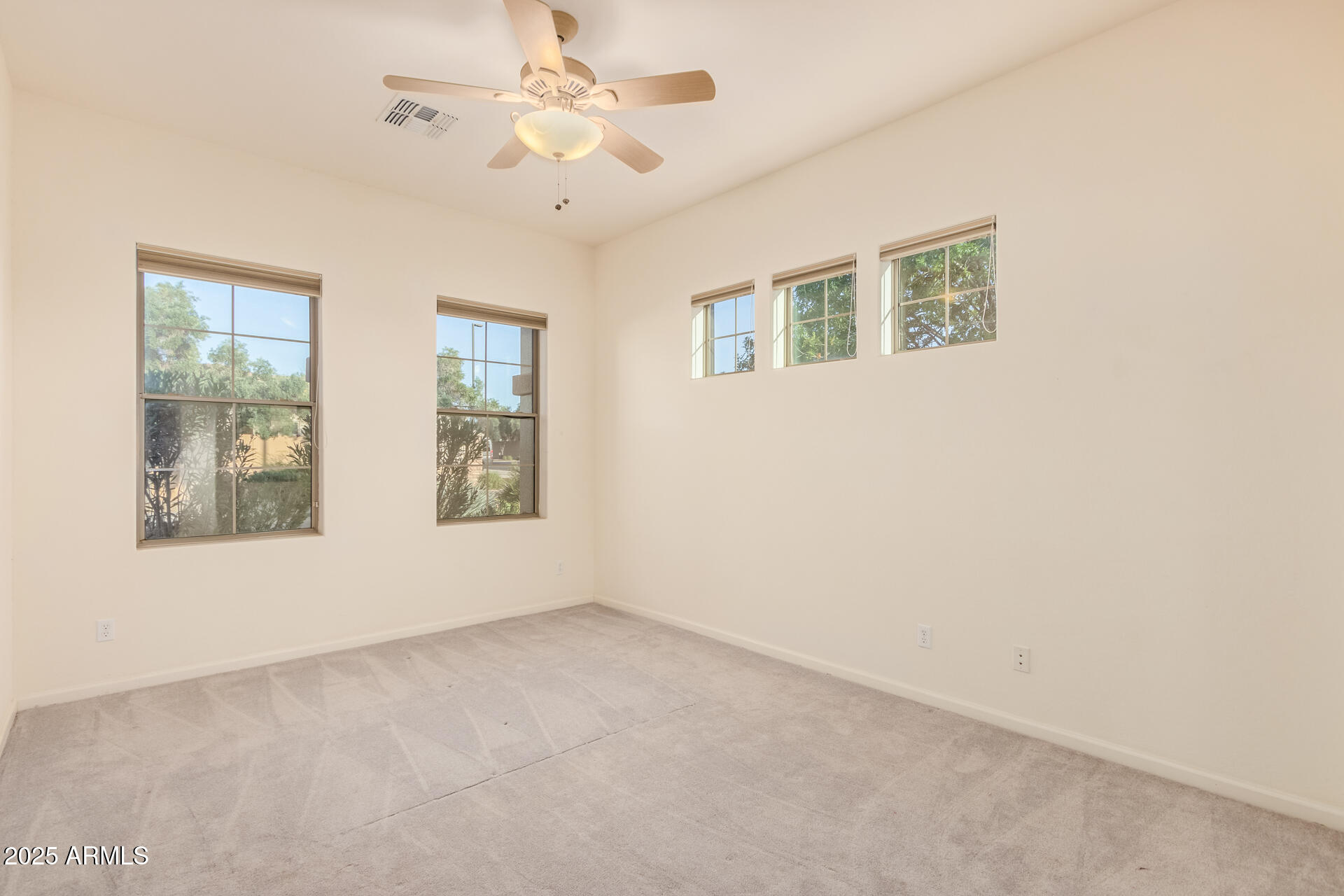 6762 S St Andrews Way