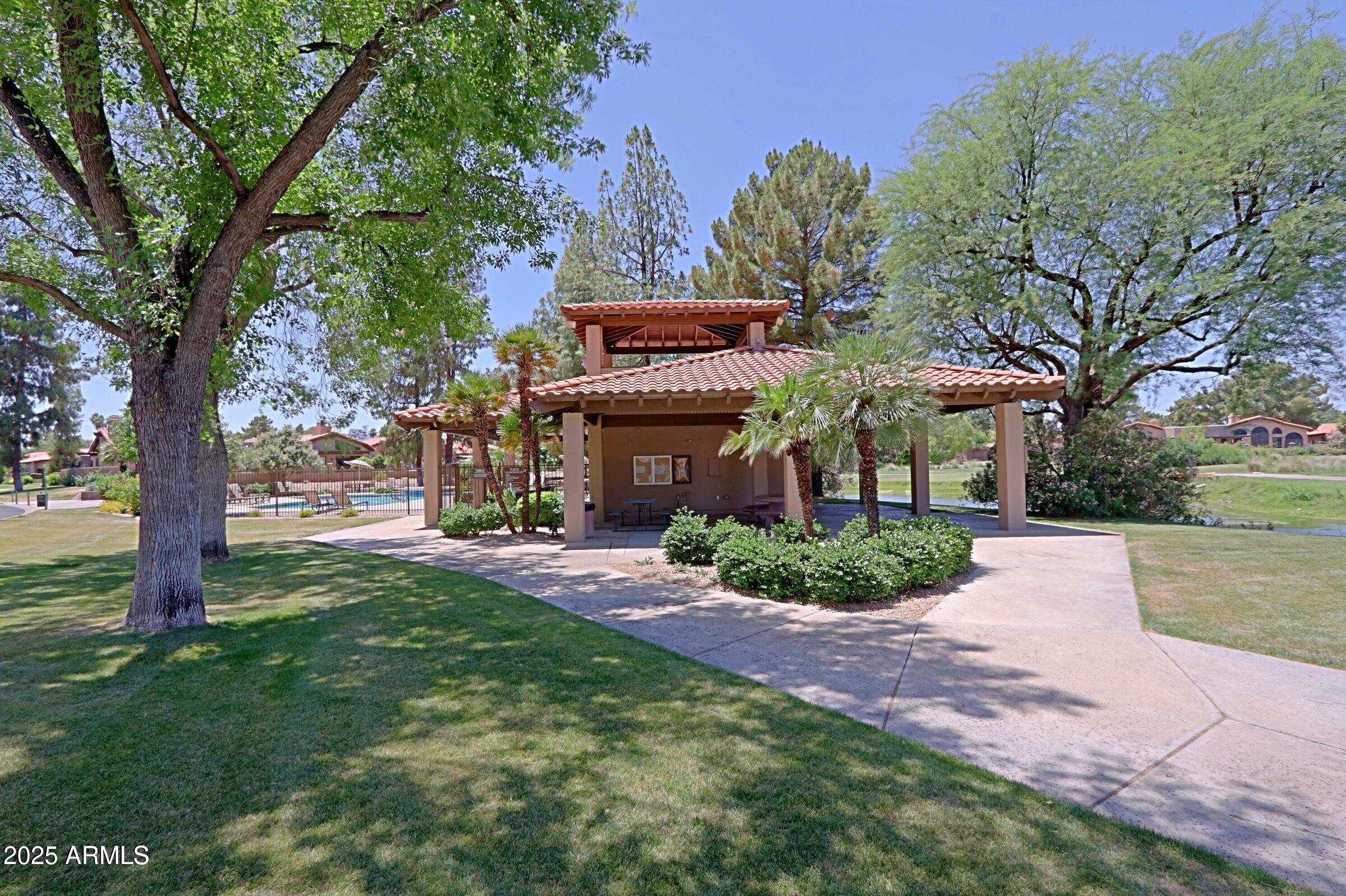 4043 E Paradise Drive