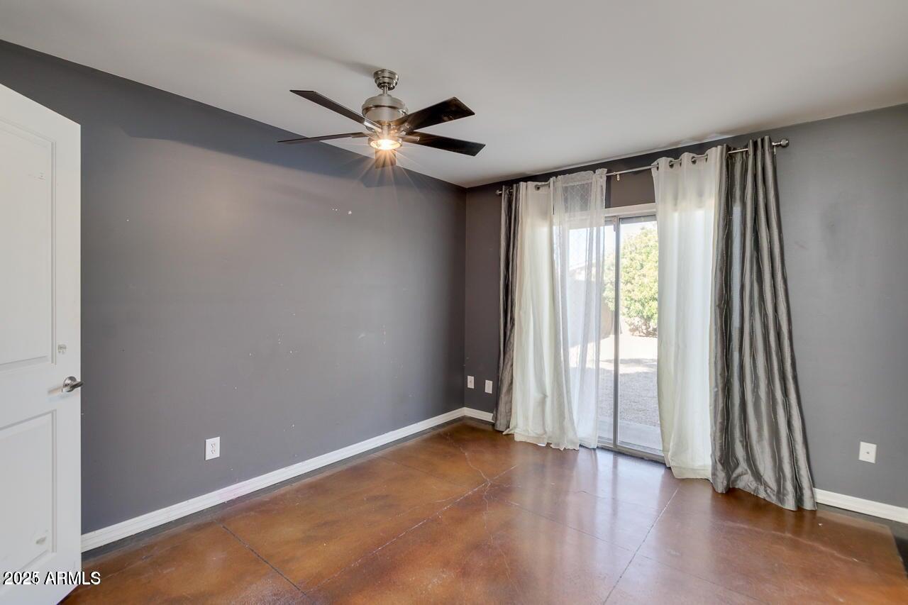 3832 E Bloomfield Road