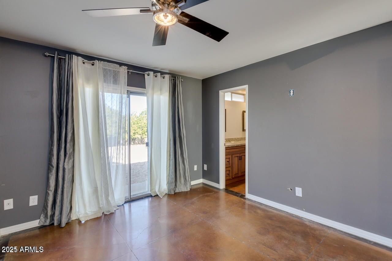 3832 E Bloomfield Road