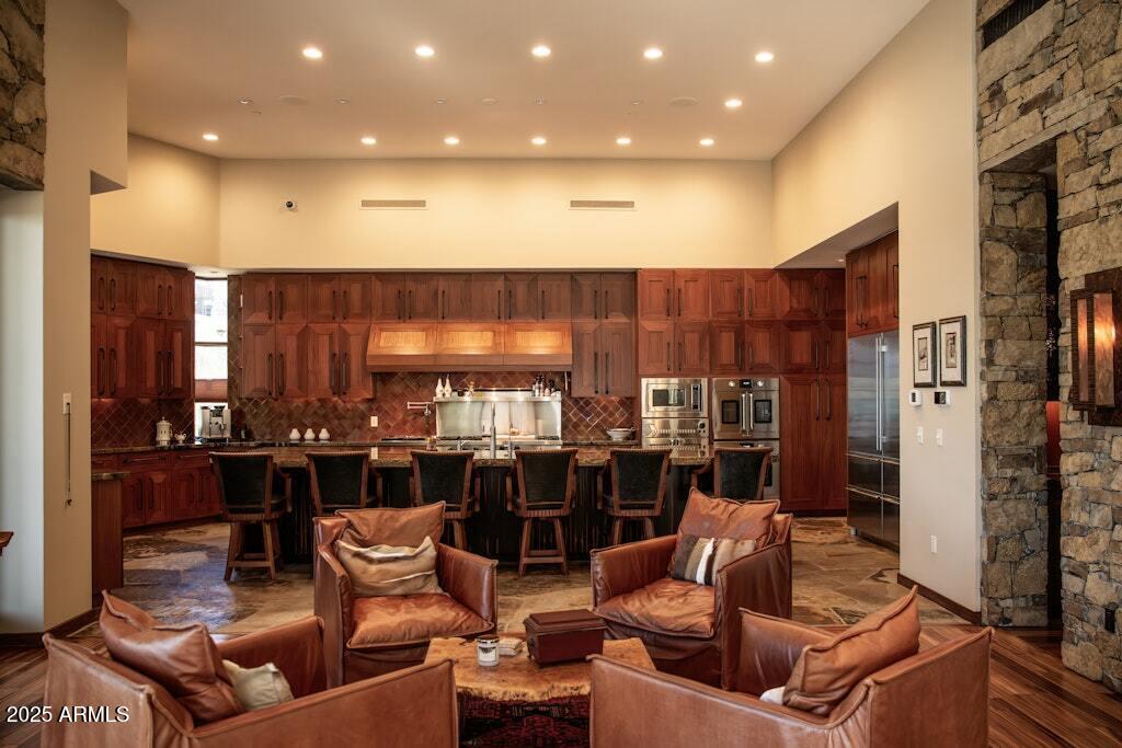 11225 E Whispering Ridge Way