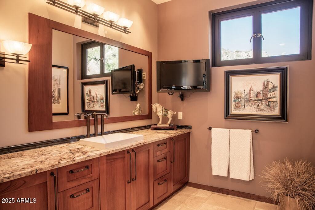 11225 E Whispering Ridge Way