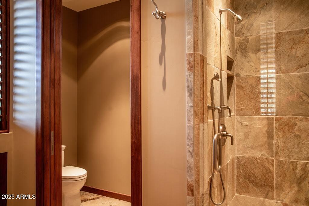 11225 E Whispering Ridge Way