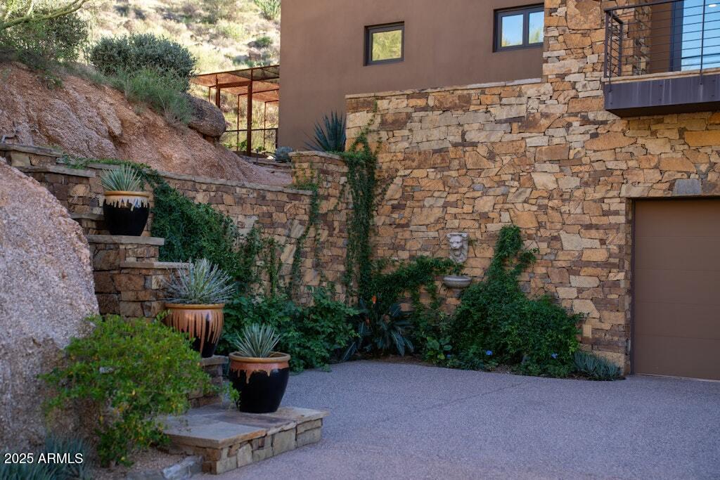 11225 E Whispering Ridge Way