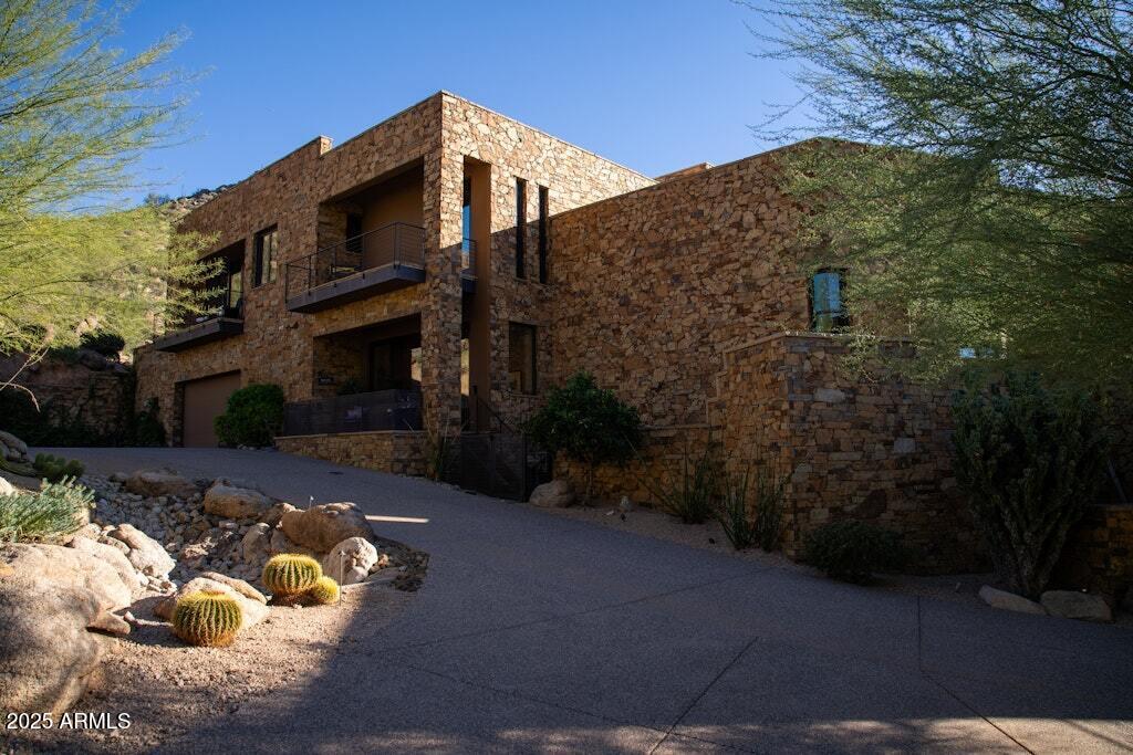 11225 E Whispering Ridge Way